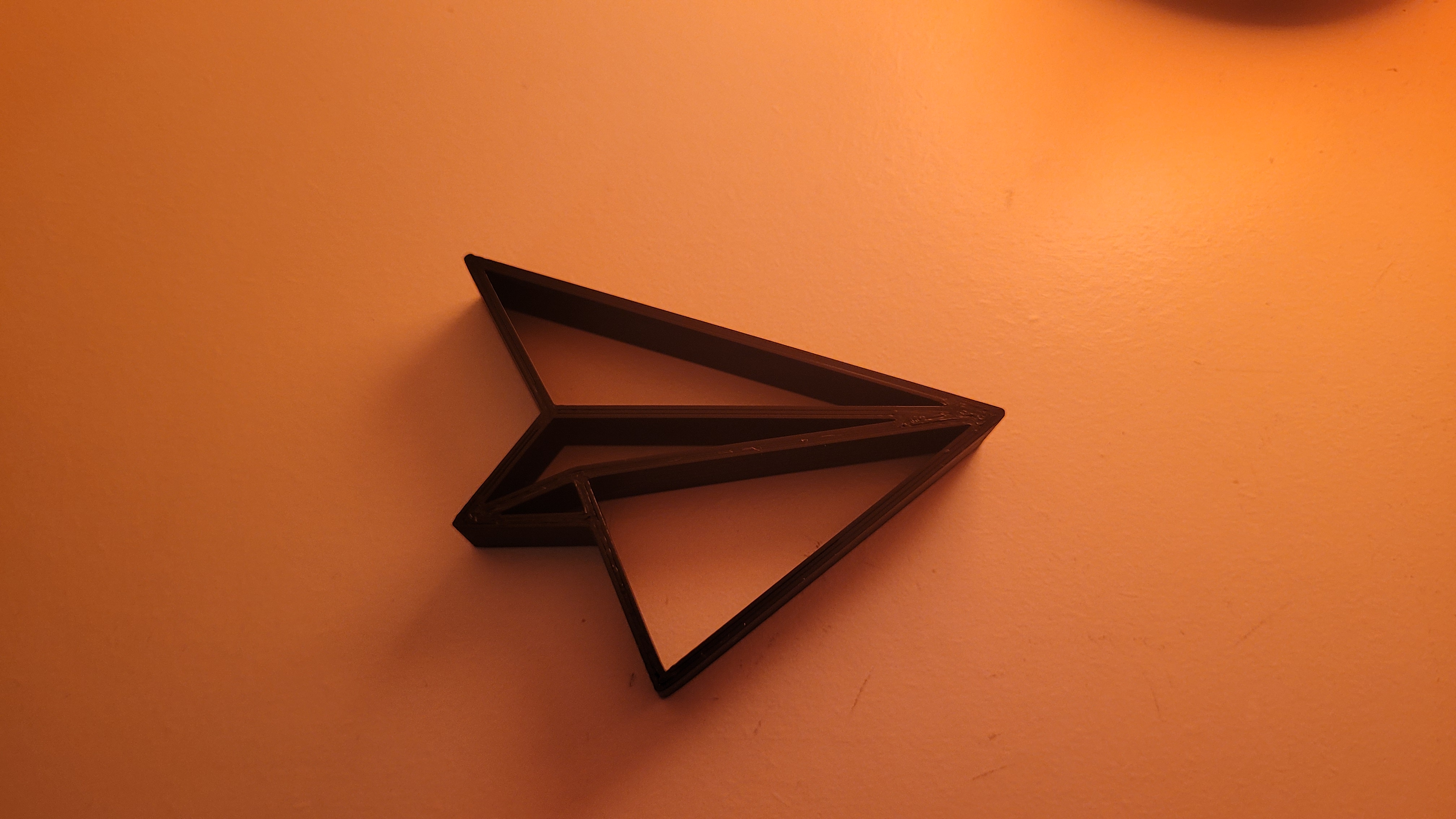 Paper Airplane line art / home decor by Brad3DPrints Download free
