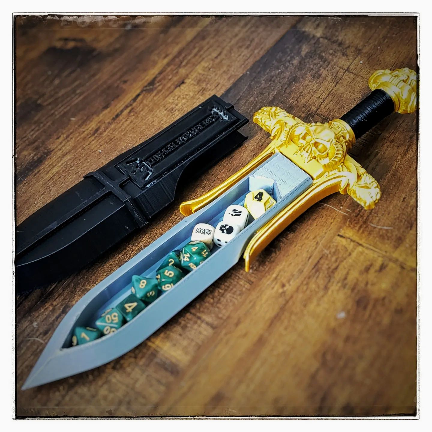 Atlantean Dagger Dice Case by FrankT Download free STL model
