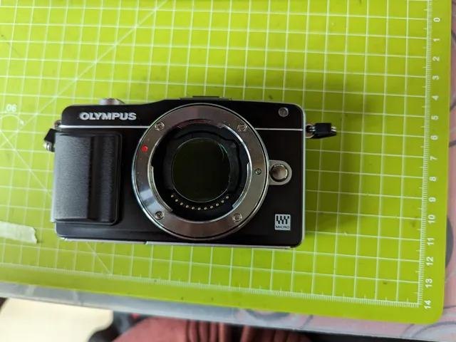 Olympus E-PM2/E-PM1/E-PL5/E-PL6 Clip-in Filter Holder