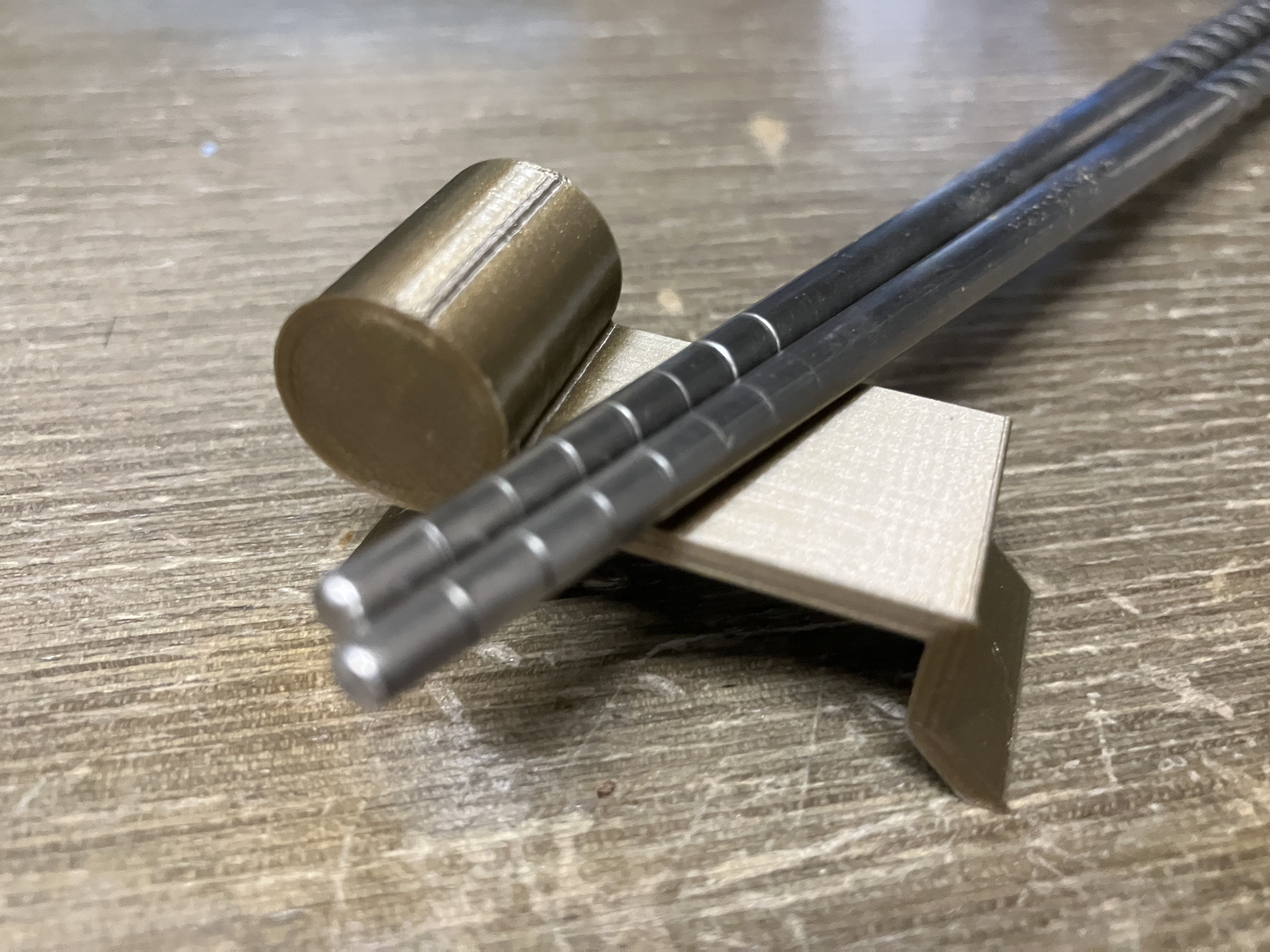 Matchman Chopsticksholder (no support is needed)