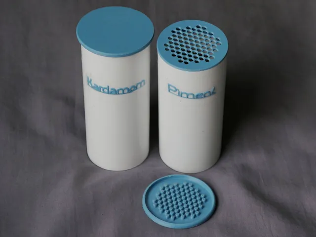 Shaker lid