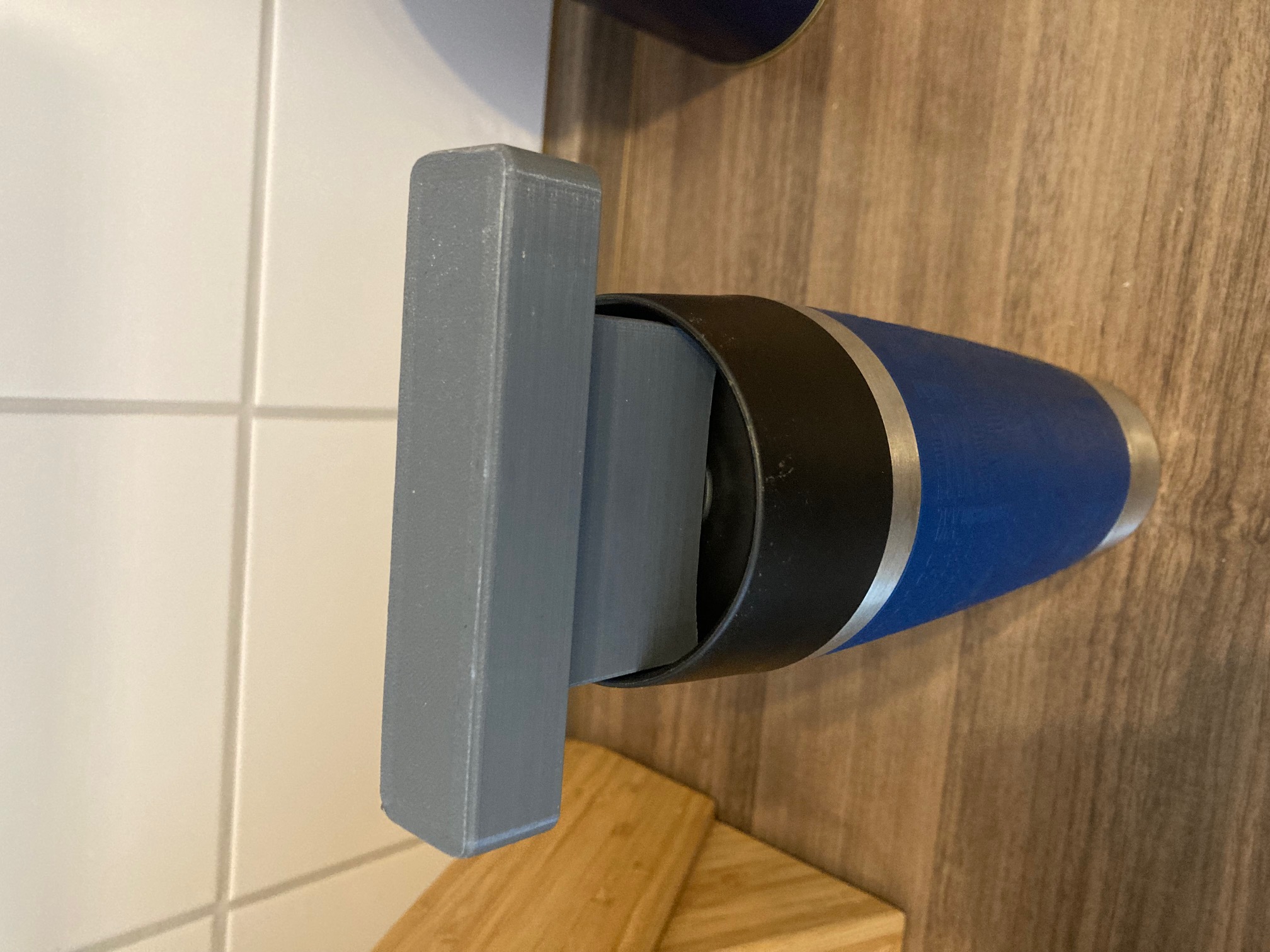 Emsa lid dismanteler