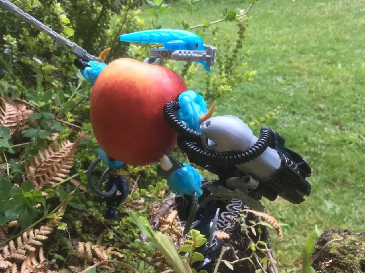 Bionicle to Fruit Adapter by WillBot Download free STL model