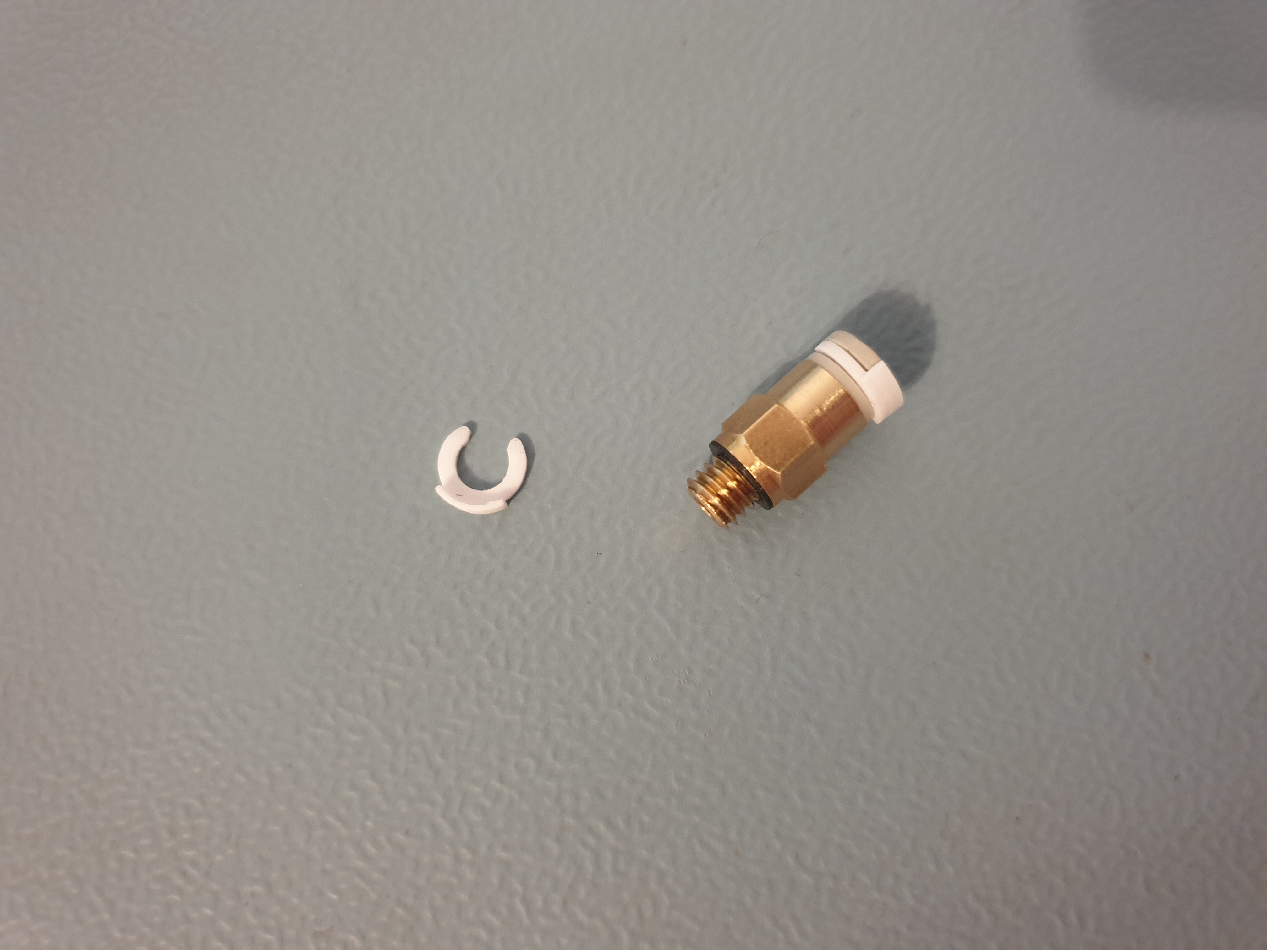 PC4 Connector Clip