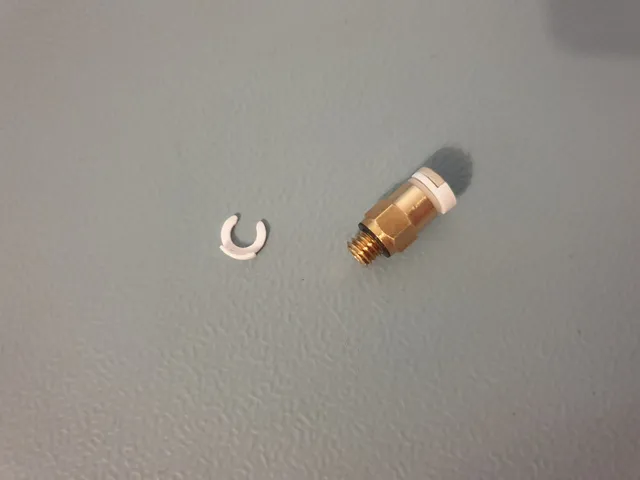 PC4 Connector Clip