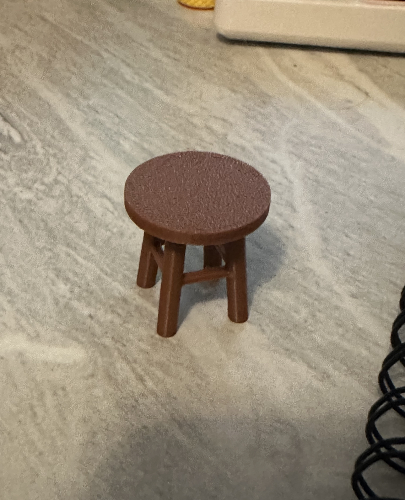Mini Stool Sample (no supports)