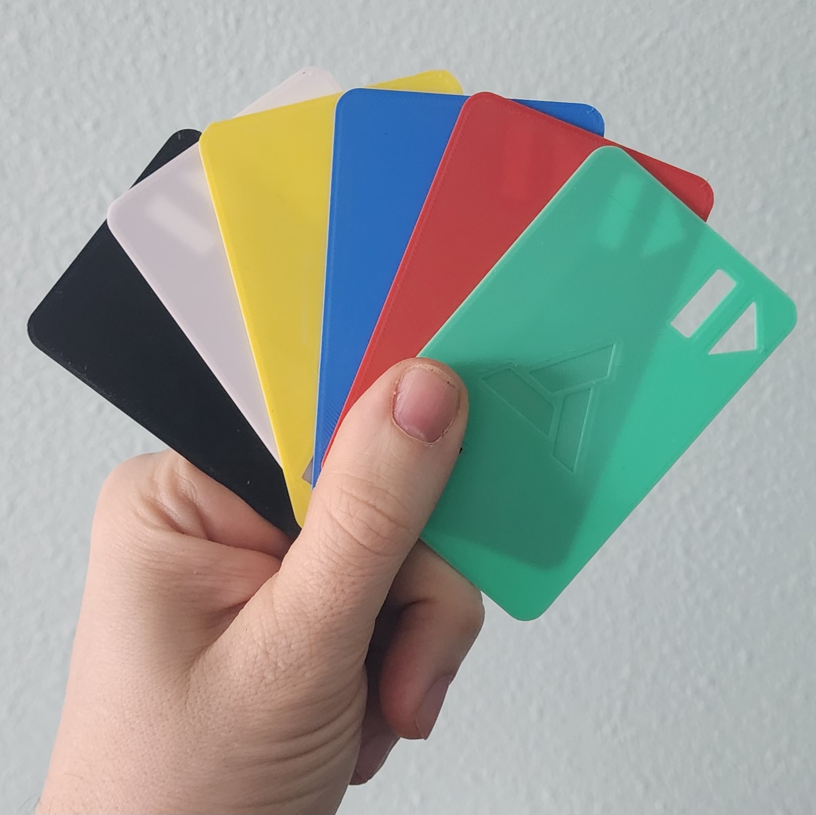 Throwing Card That Whistles