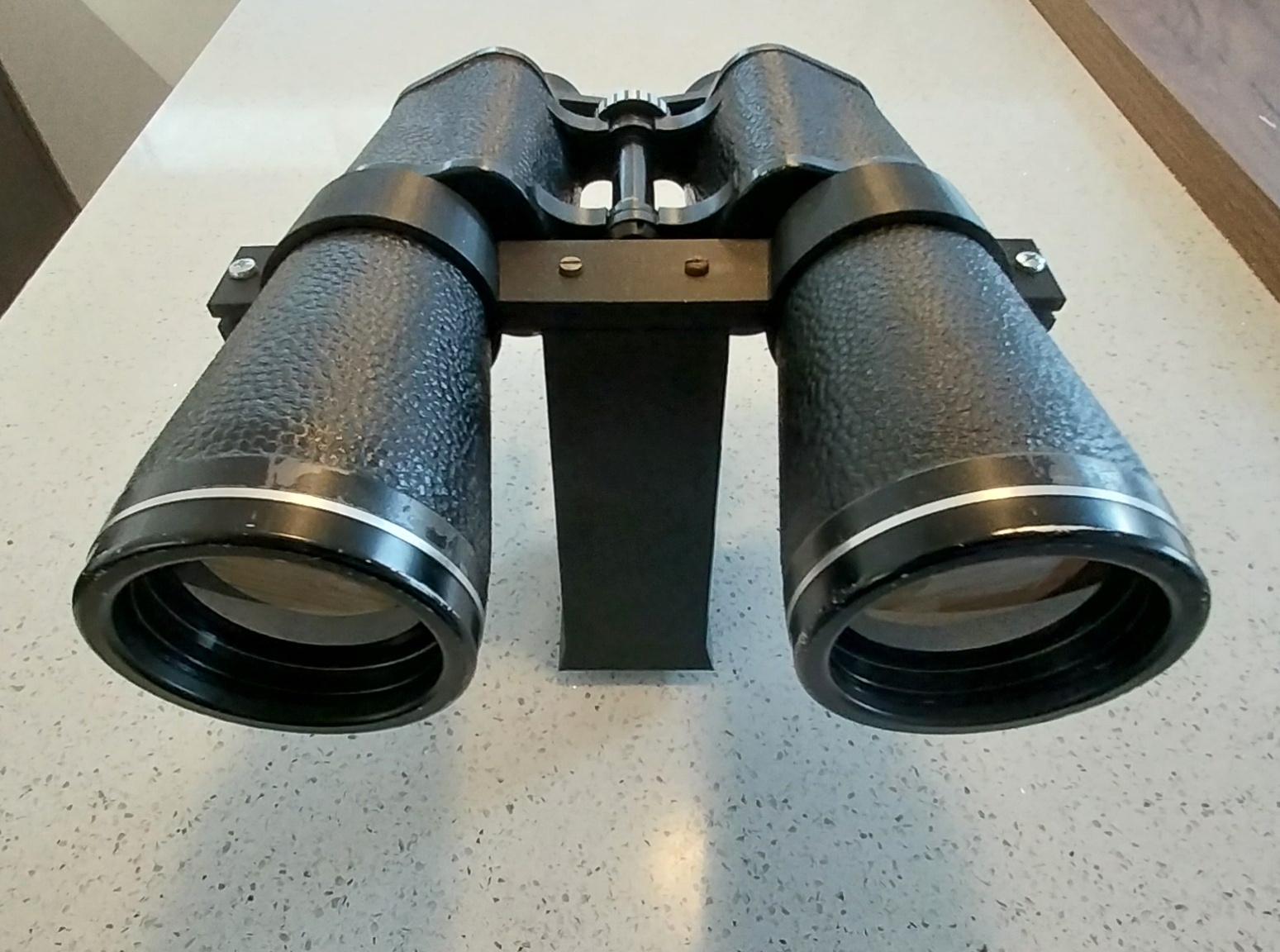 Binoculars Mount