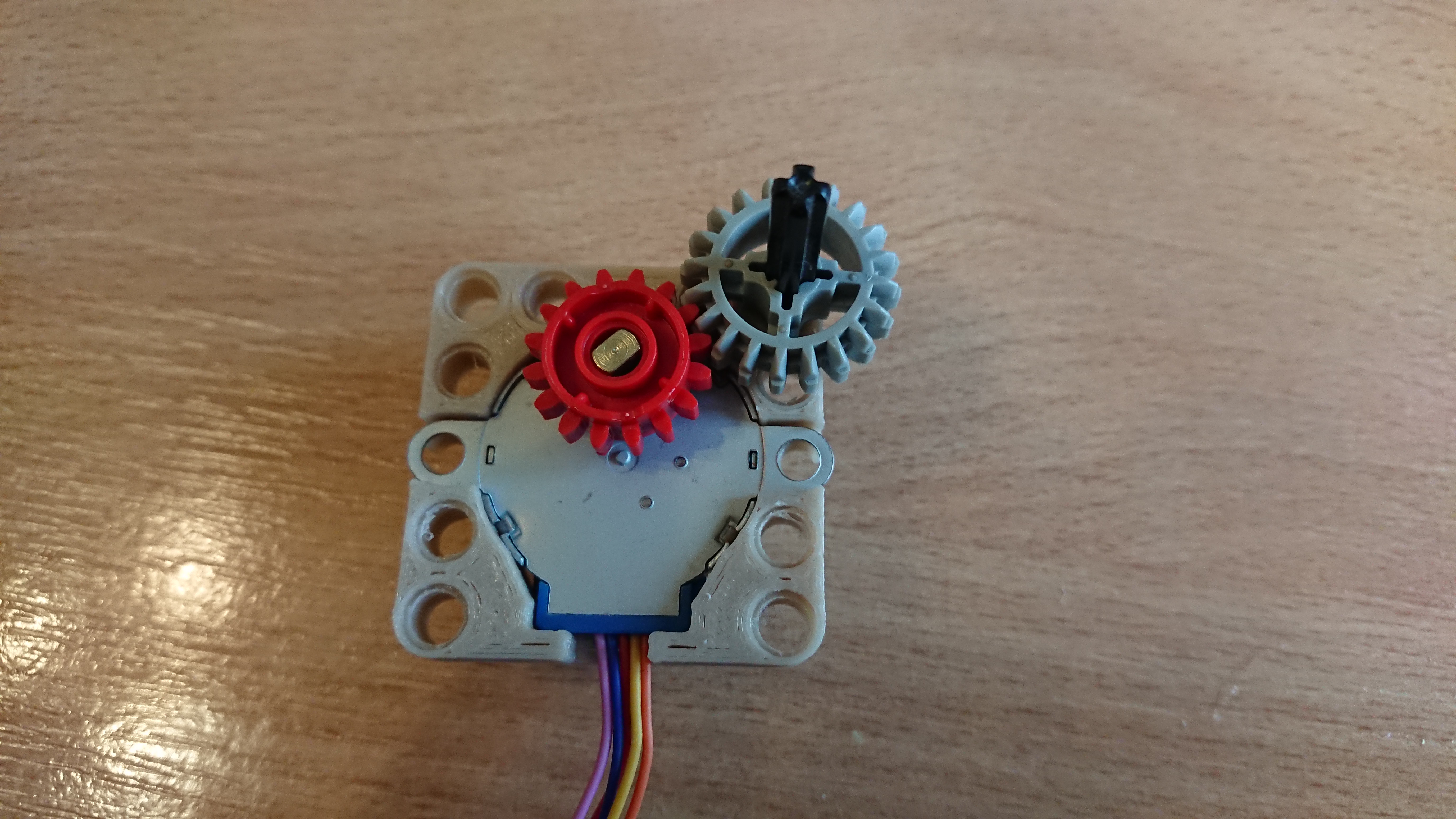 28BYJ-48 stepper to Lego Technic adaptor plate