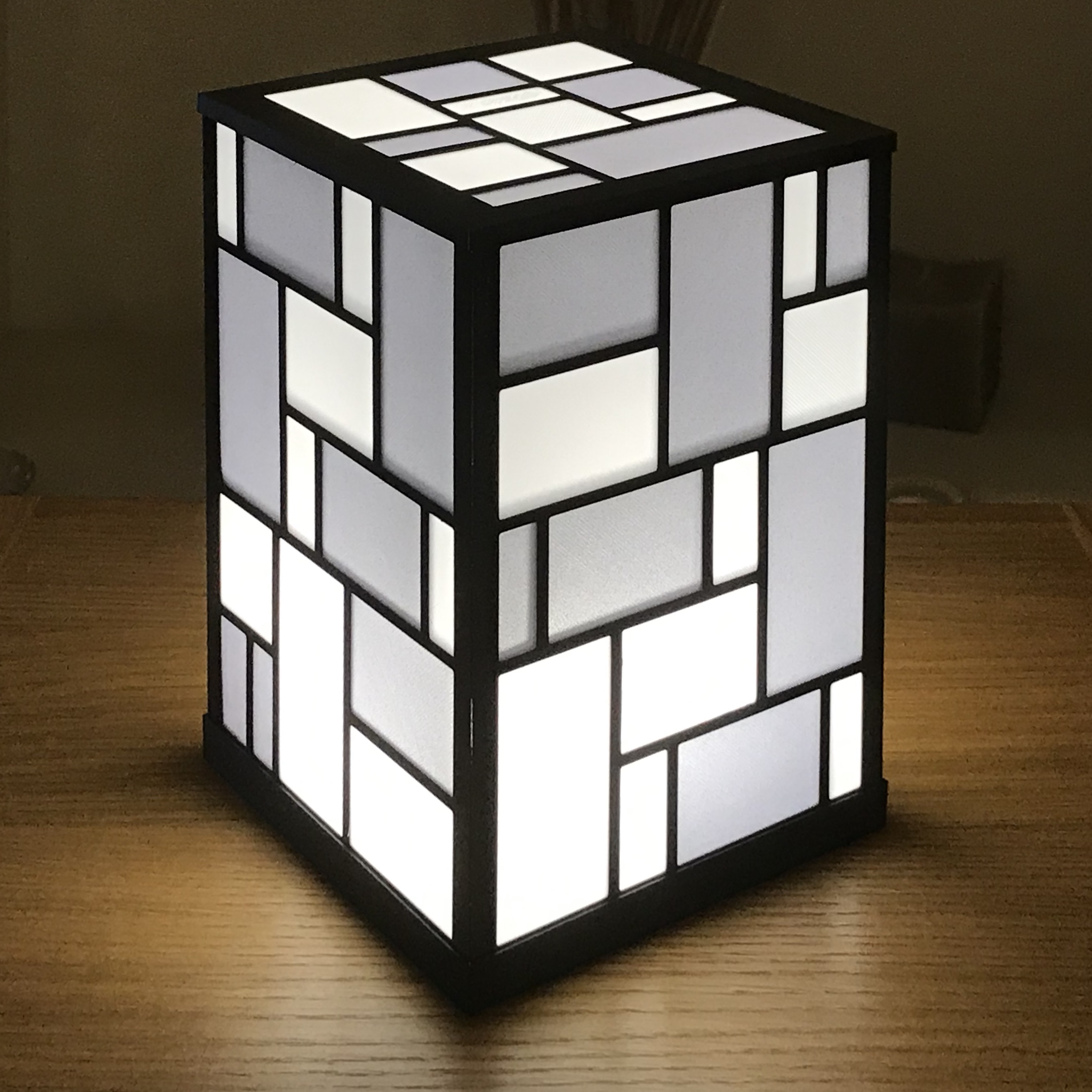 Miniatura 4 do modelo 3D Mondrian Table Lamp