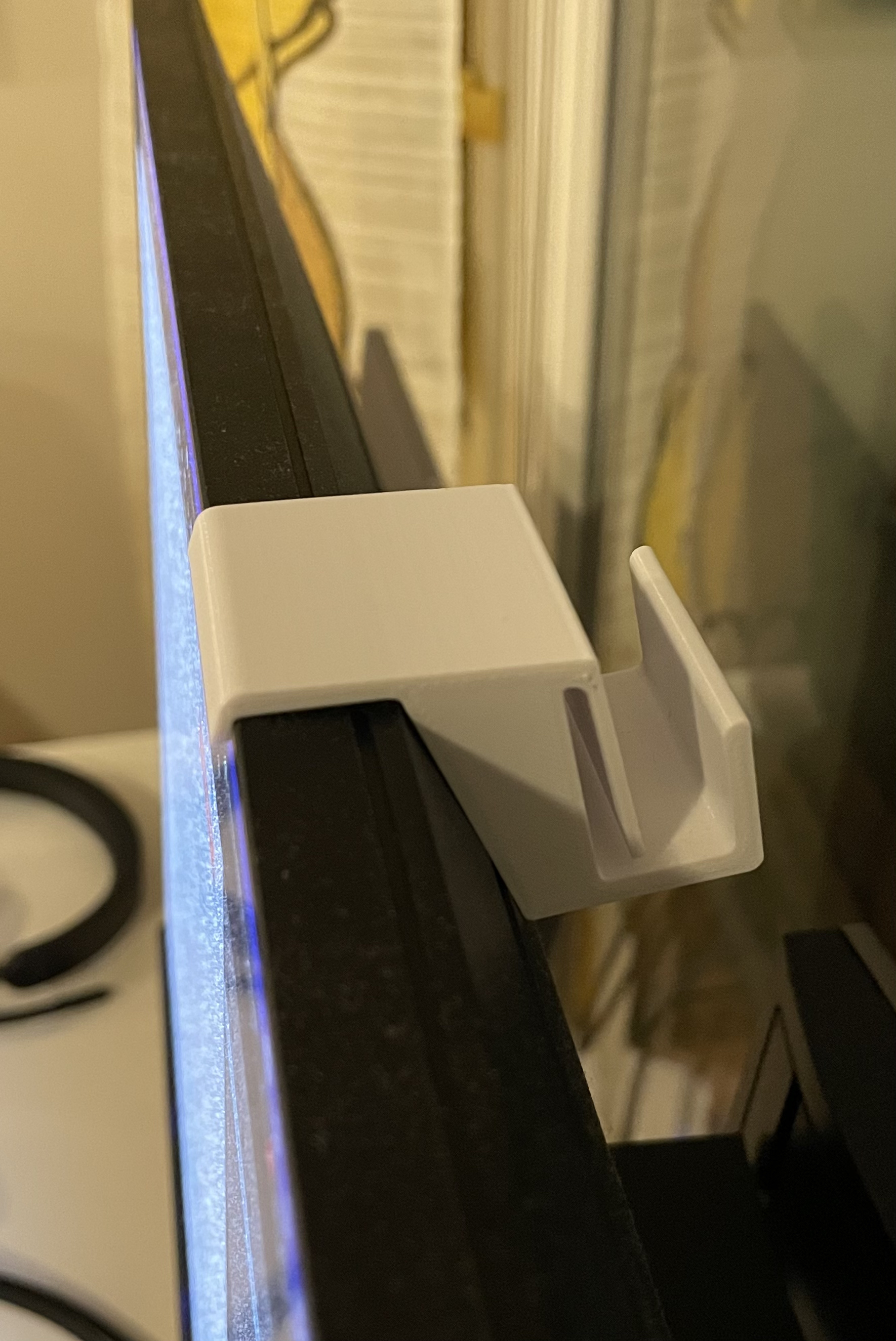 Continuity cam mount