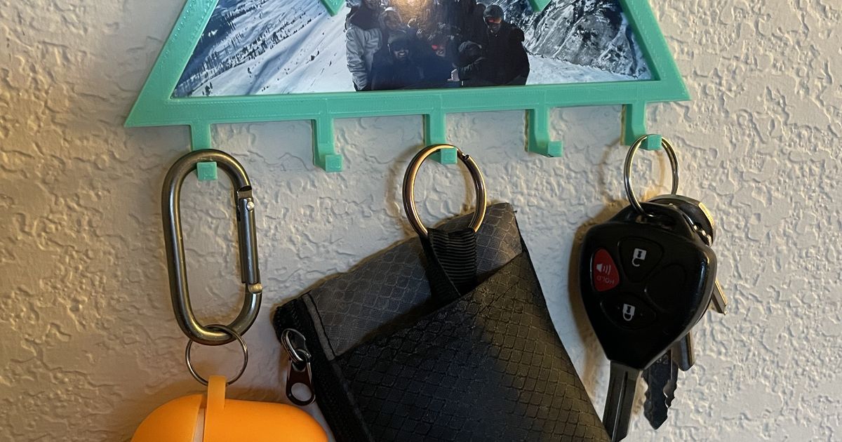 Mountain Key Holder par Kaaaaaaaaaal Téléchargez gratuitement un