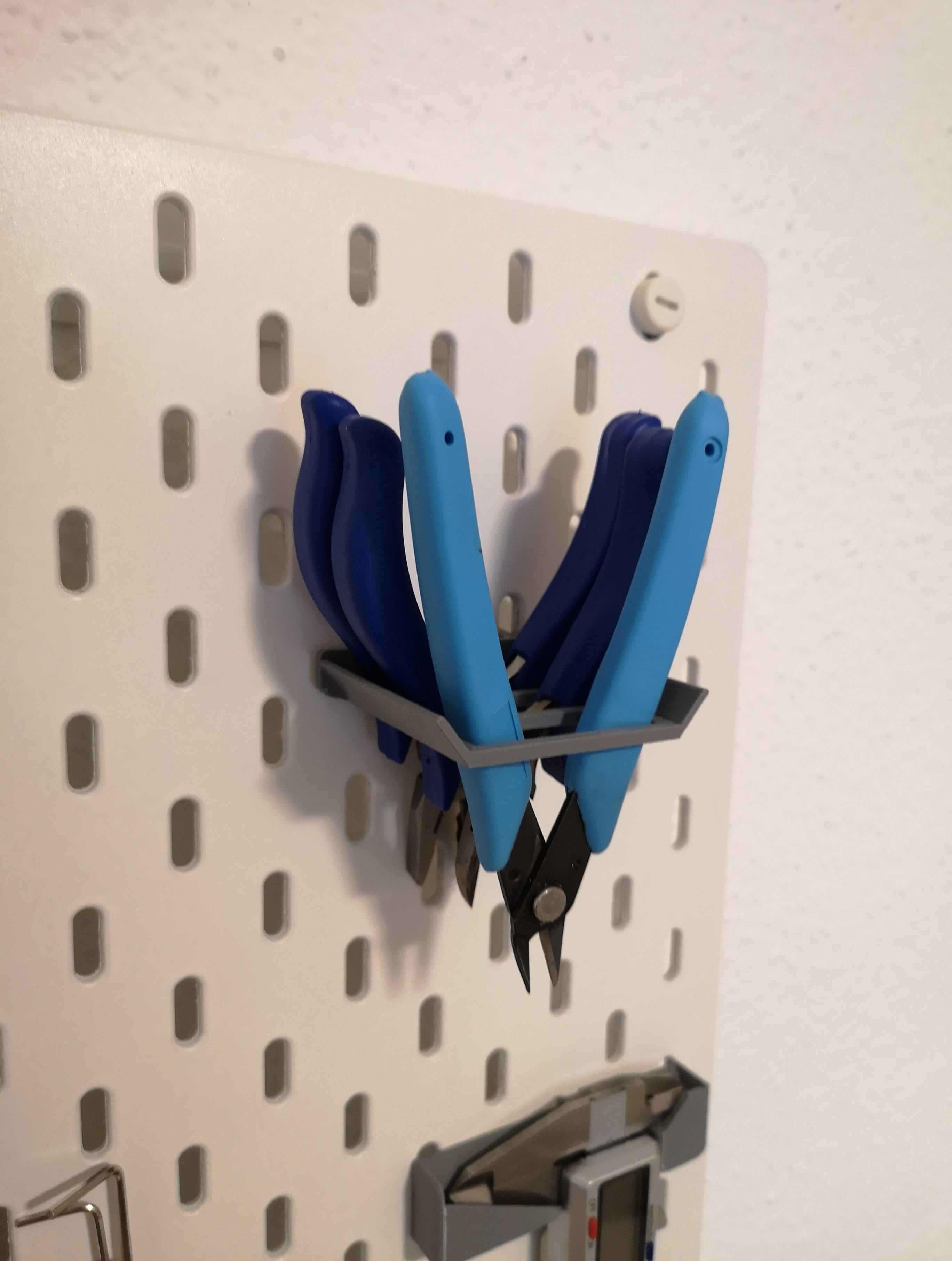 3x Pliers Holder for IKEA SKADIS by M4n1 Download free STL model