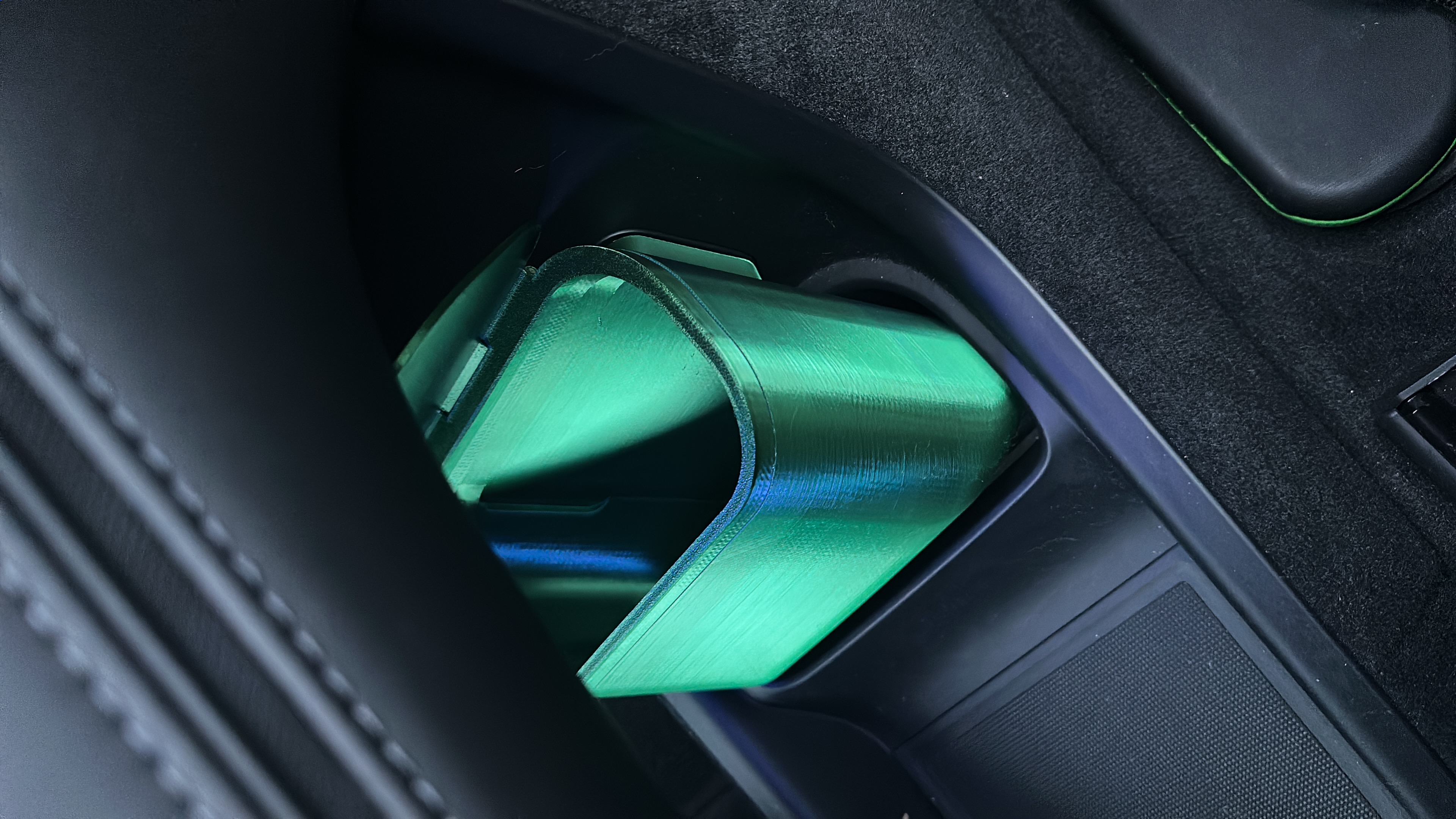 Polestar 4 trashcan