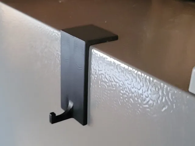 Magnetized Refrigerator Hook for Heavy Things