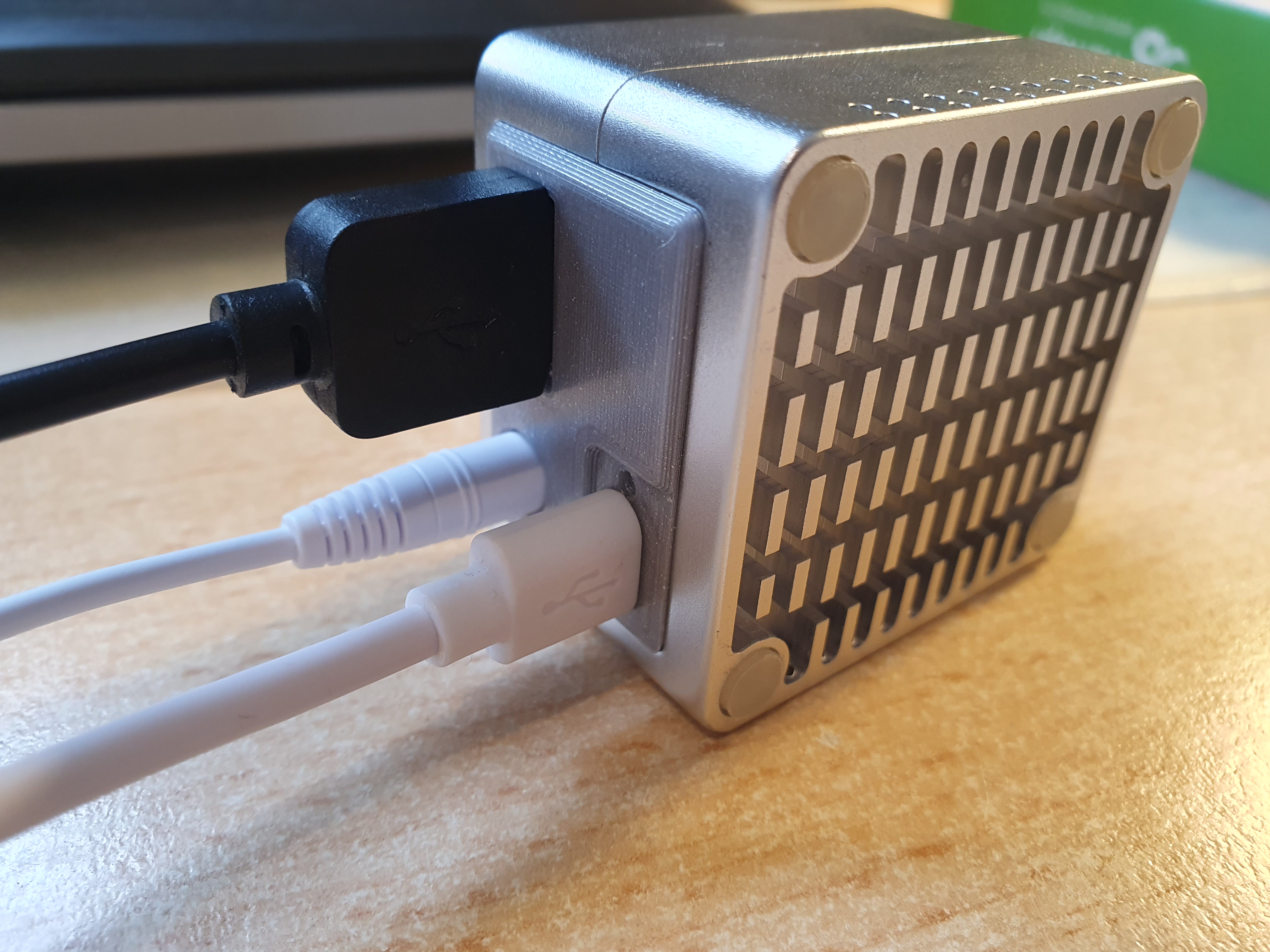 NanoPi Neo2 OLed Metal Case SD-card Cover
