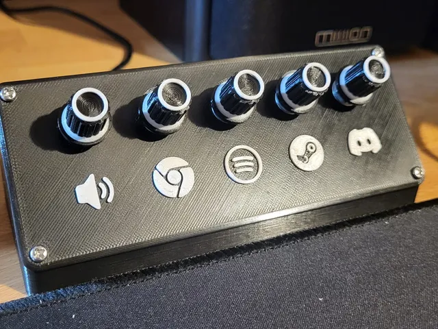 DeeJ desk box