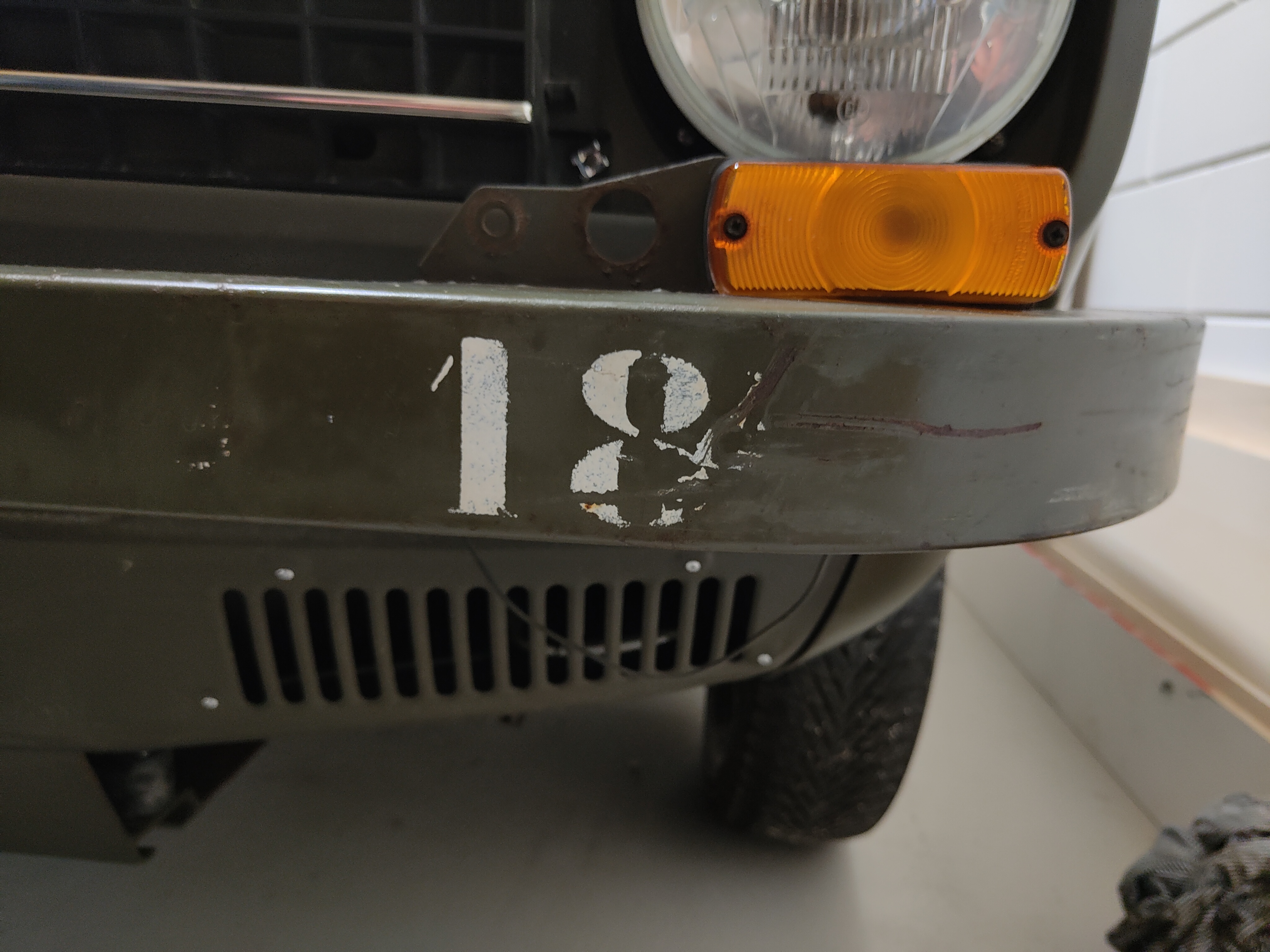 DAF YA66 - "18" paint stencil for front and rear bumper