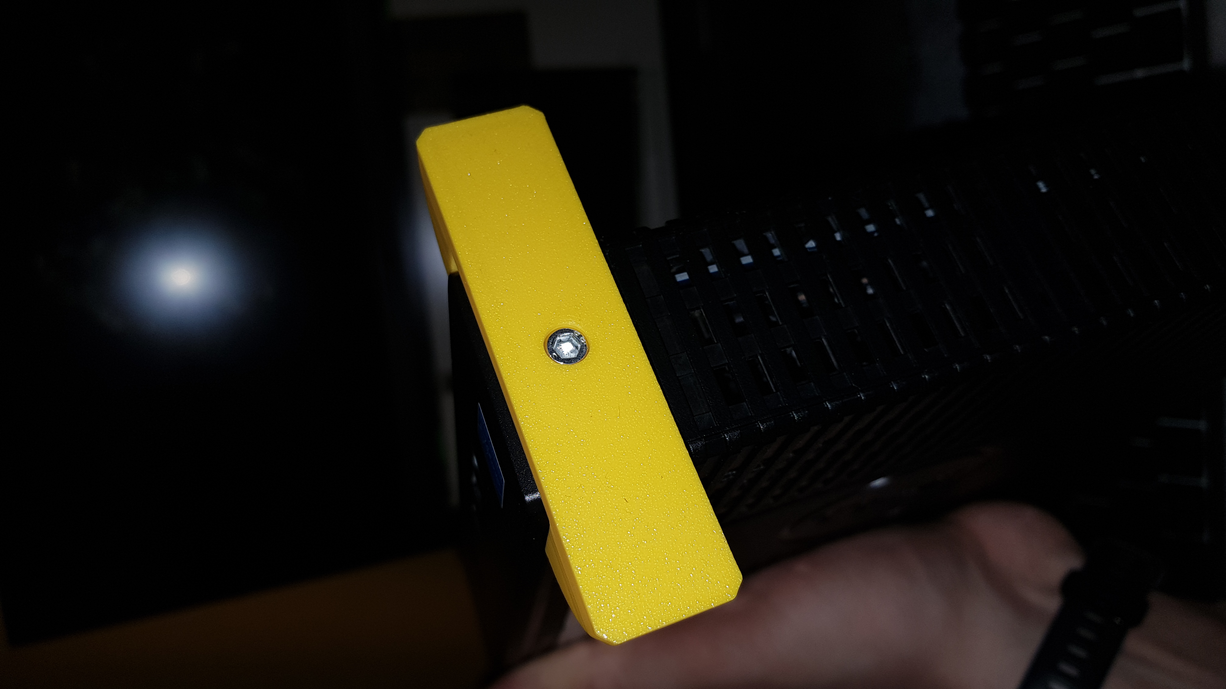 Dell Wyse 5060 legs