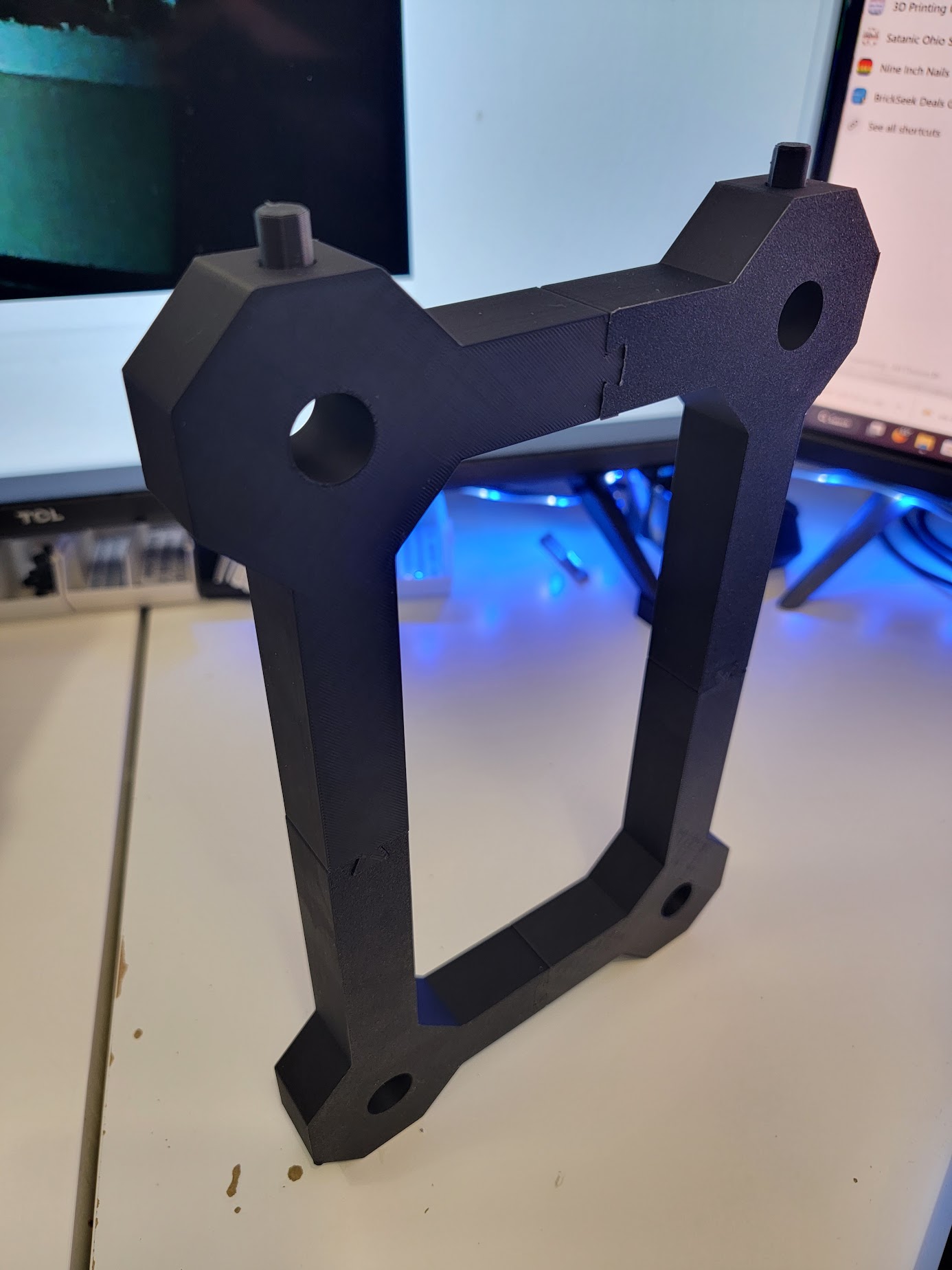 Miniatura 9 do modelo 3D Filament Spool Rack - Stackable - Glueless