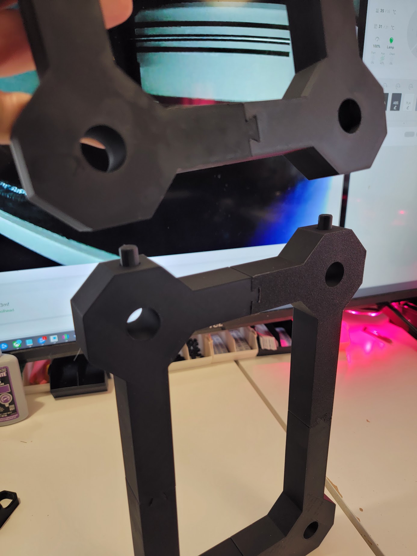 Miniatura 10 do modelo 3D Filament Spool Rack - Stackable - Glueless