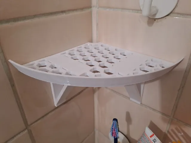 Corner shelf