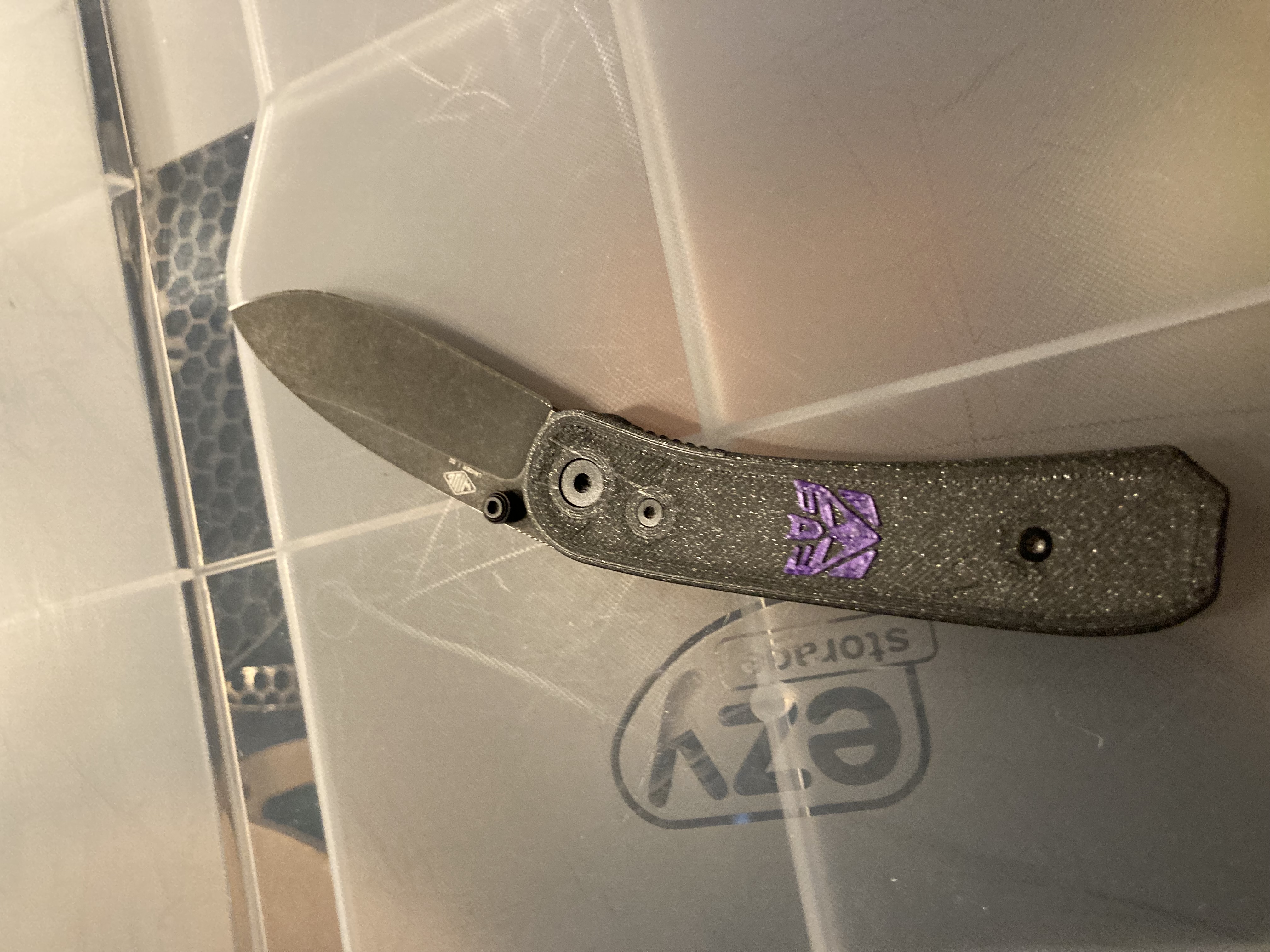Knafs Scales with/decepticon logo