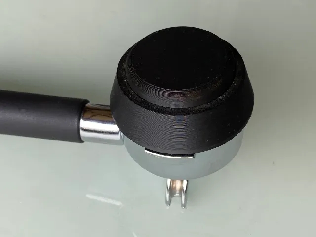 Self-Levelling Palm Tamper