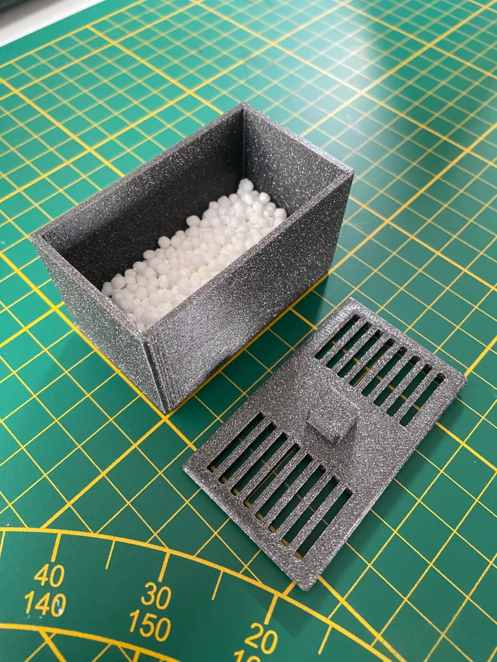 Box für Entfeuchter-Granulat by Marvin Marcel Schüller