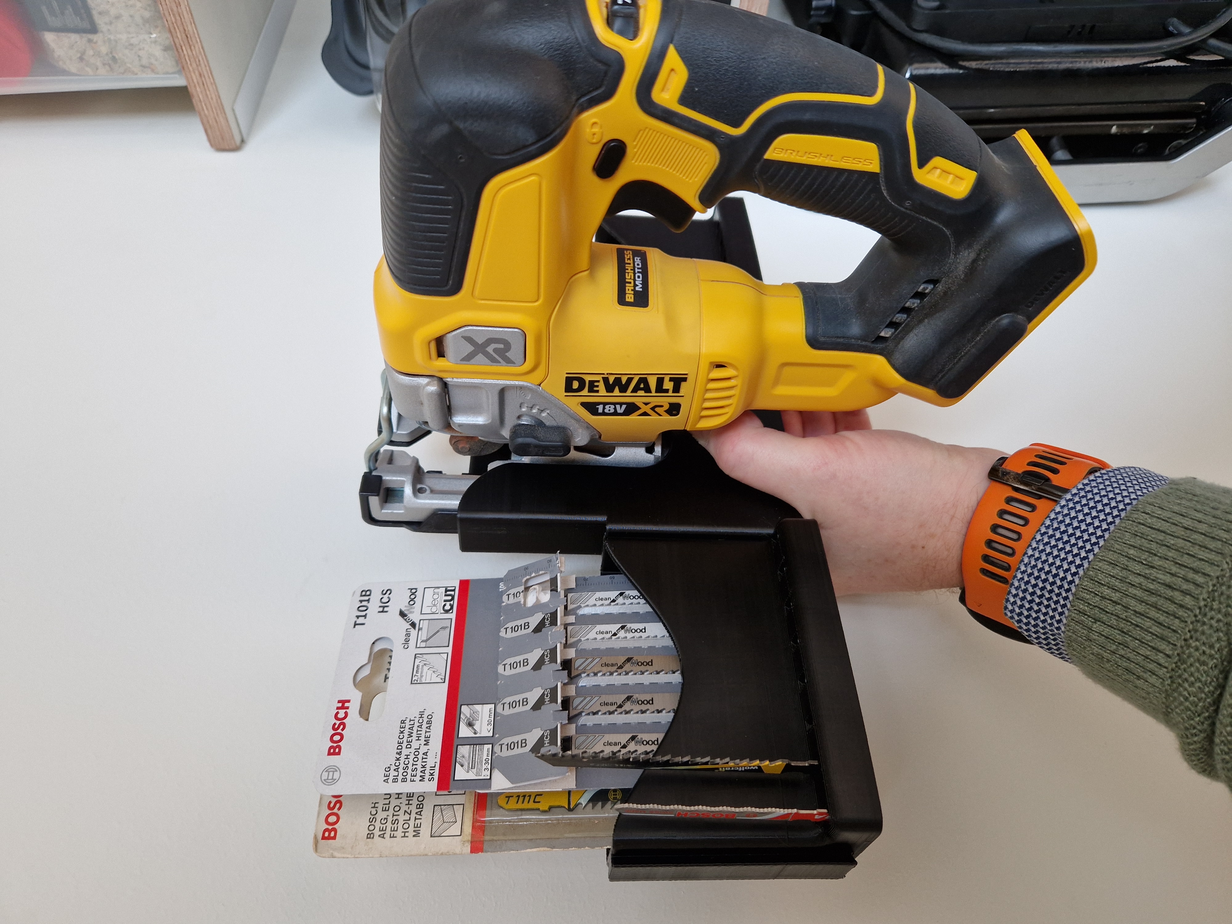 DeWalt Jigsaw Wall mounting & saw-holder