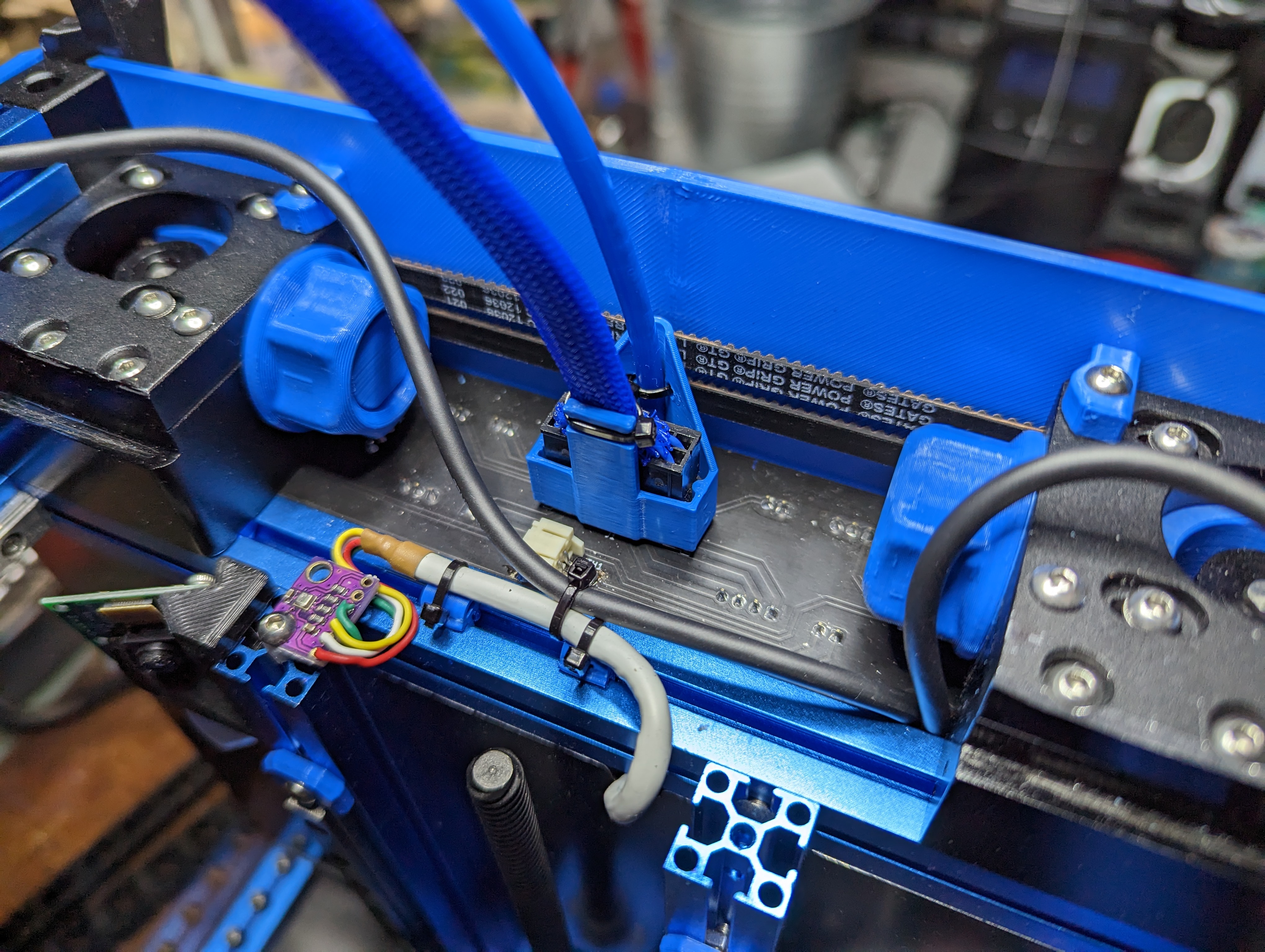 V0 umbilical PTFE guide and MOLEX strain relief
