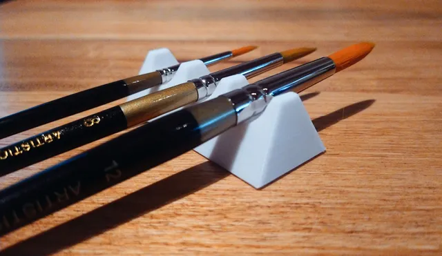 In-use Paintbrush Holder