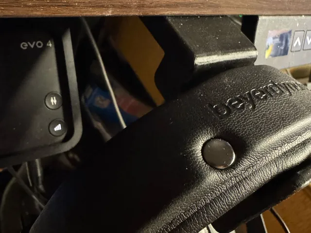 Desk Mount Headphone Holder (screw in remix)