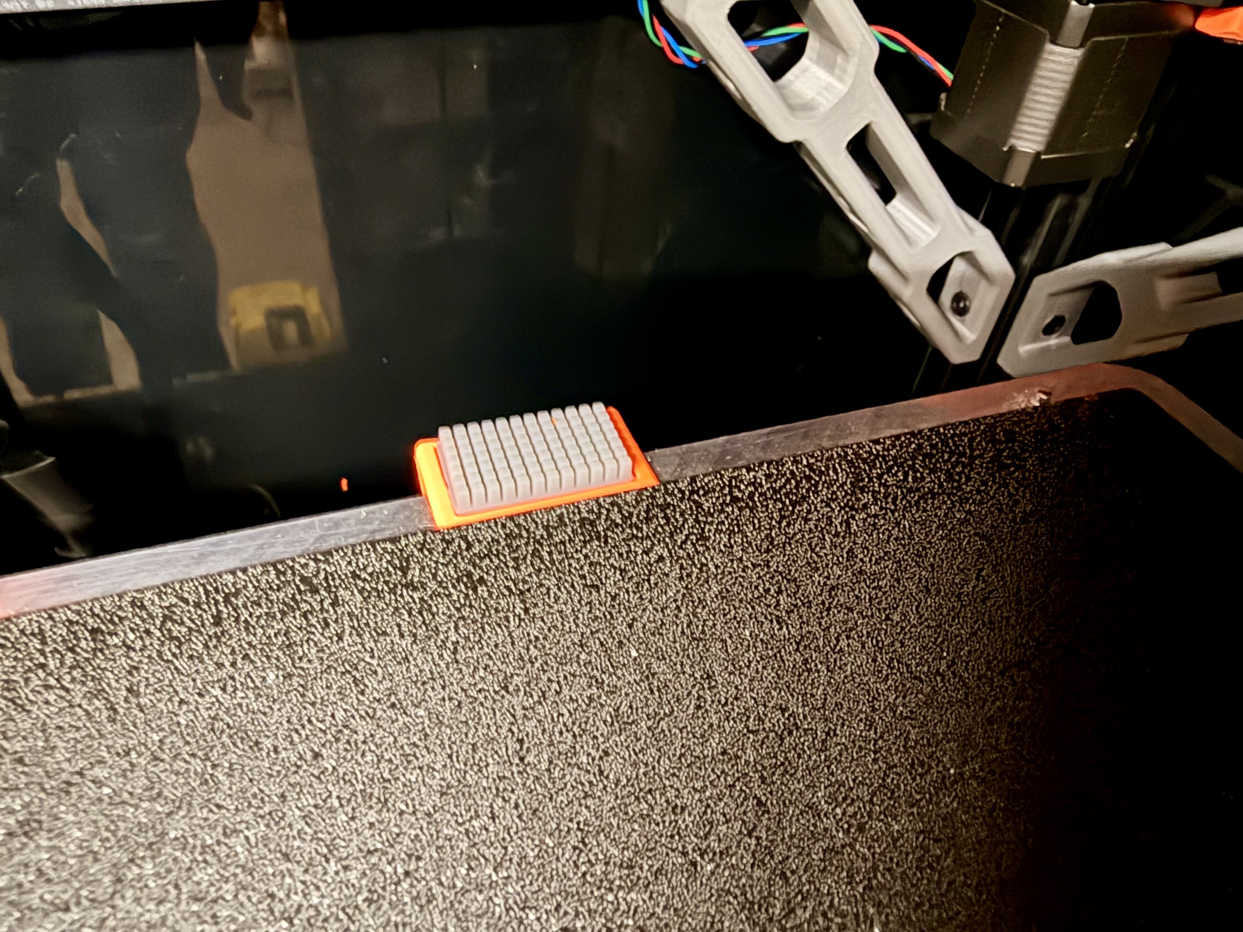 Low profile Ratrig 4.X bed wiper mount (REMIX)