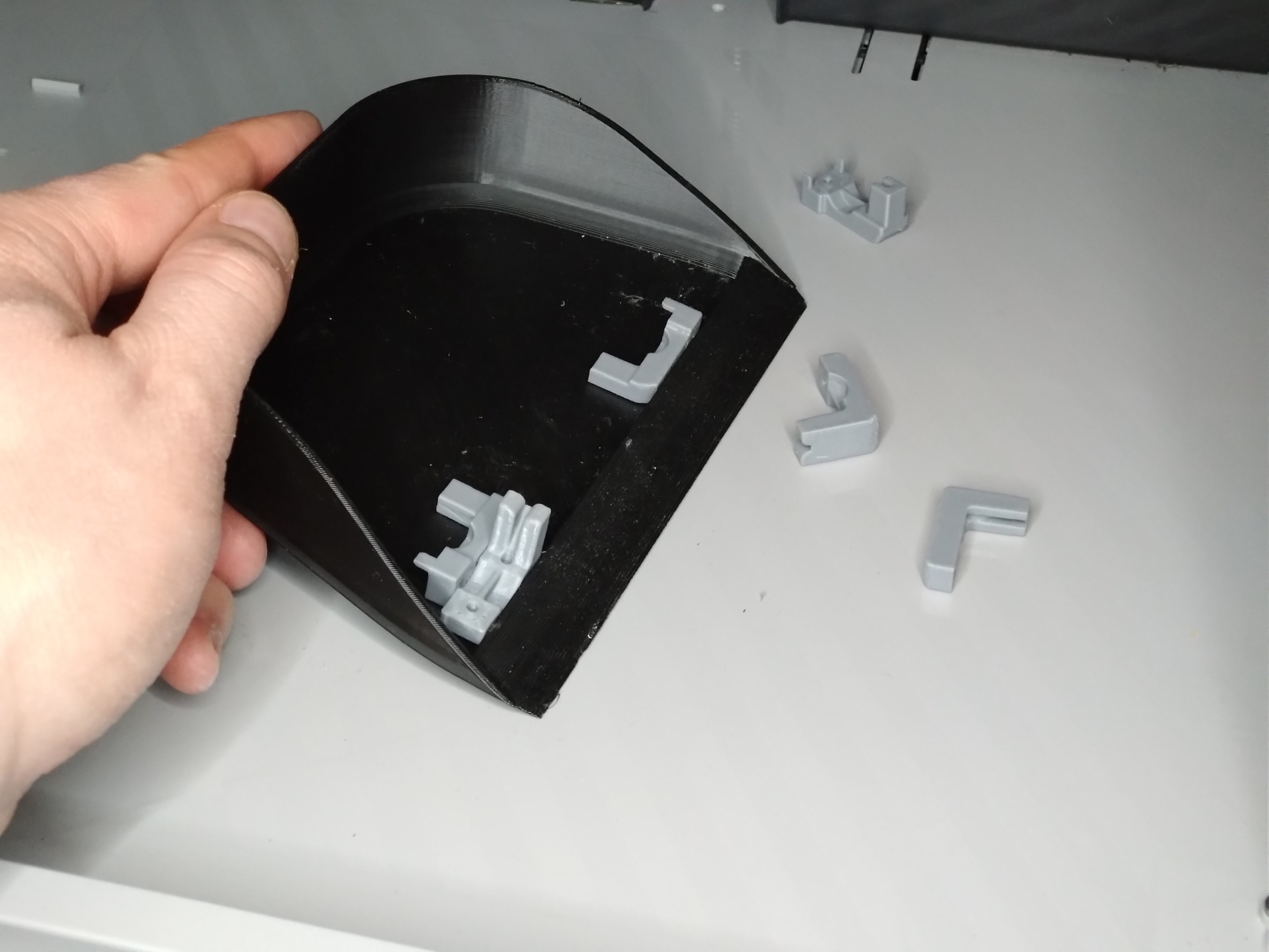 Small dustpan