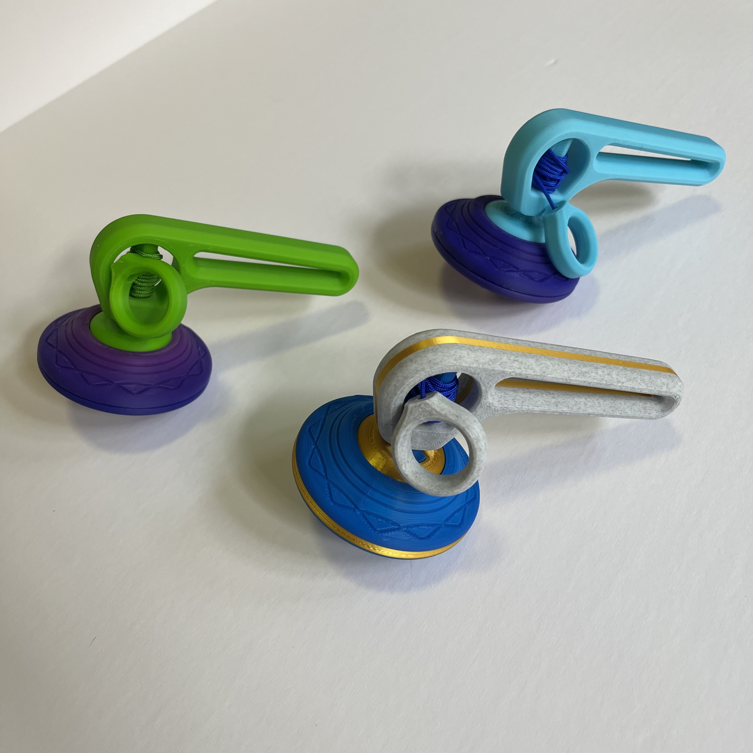 Miniatura 2 do modelo 3D Pull-String Spinning Top