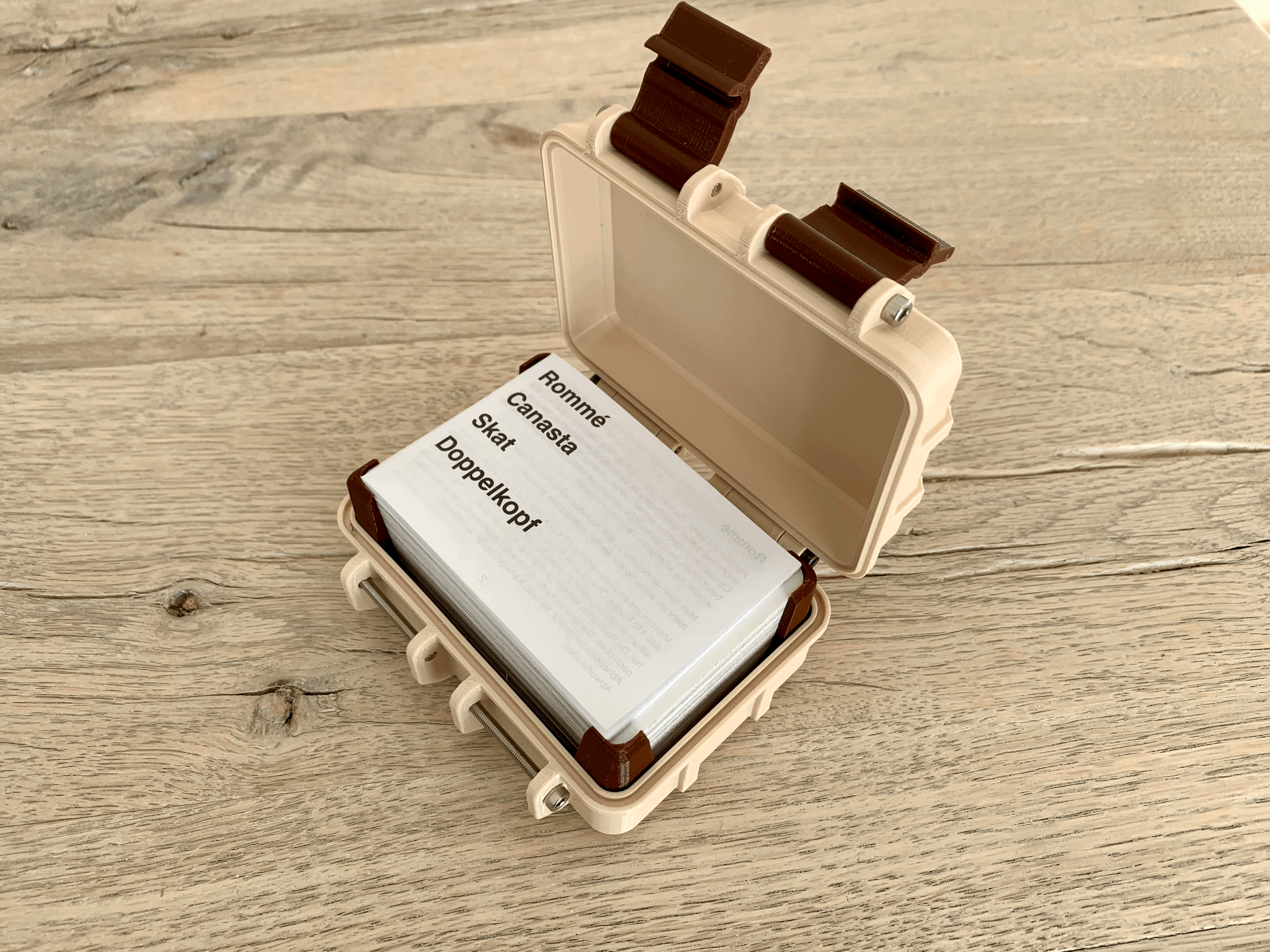 Miniatura 2 do modelo 3D Playing Card Box