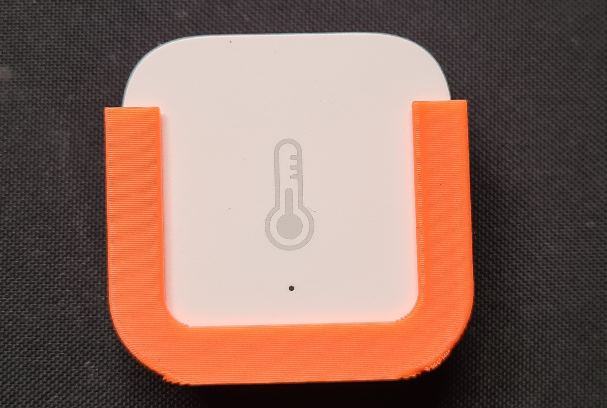 Aqara Temp and Humidity sensor wall mount by Lappland Expat Download