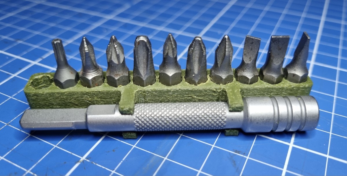 Hex bit holder with Leatherman driver extender by mac310 Download