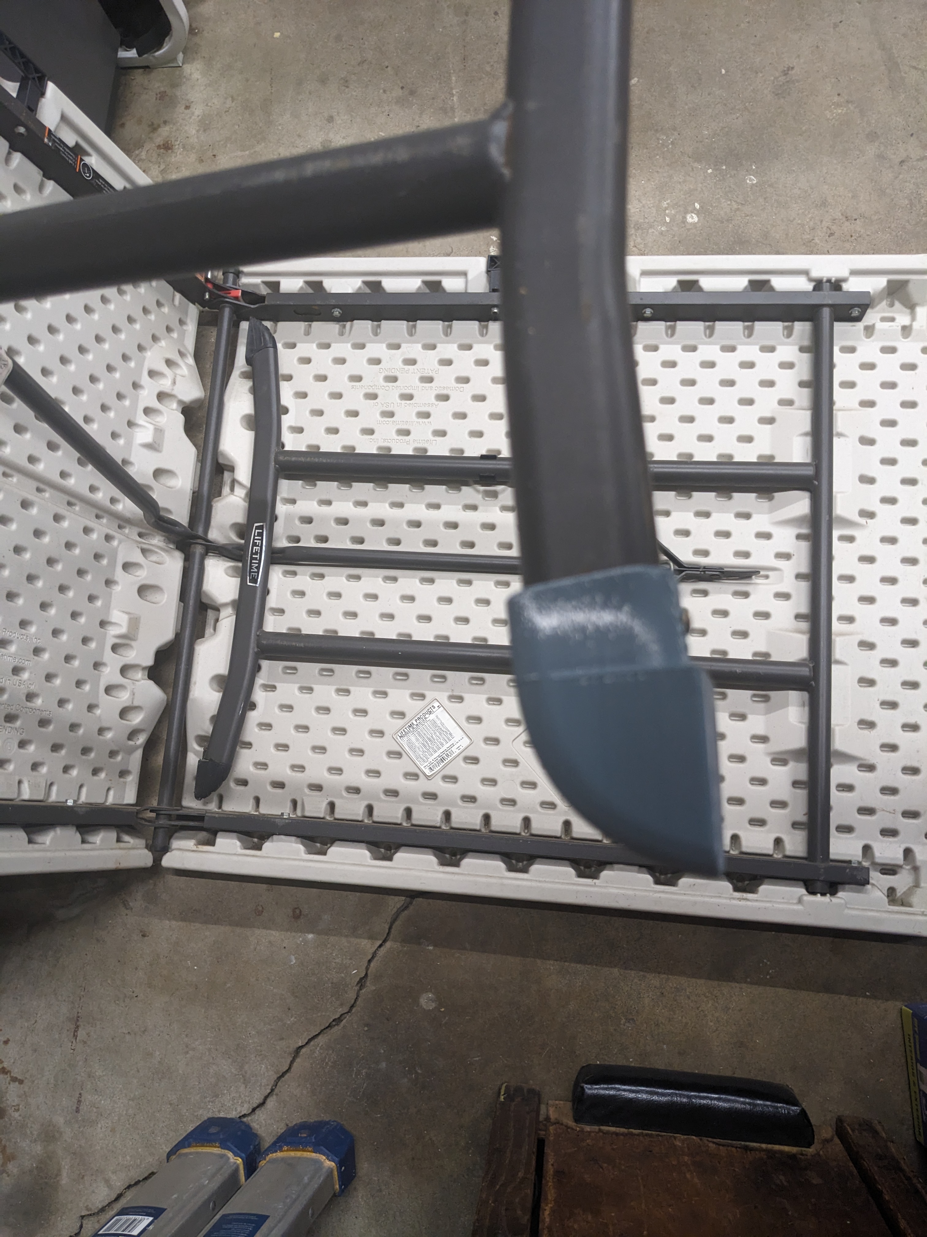 Lifetime folding table foot / leg endcap