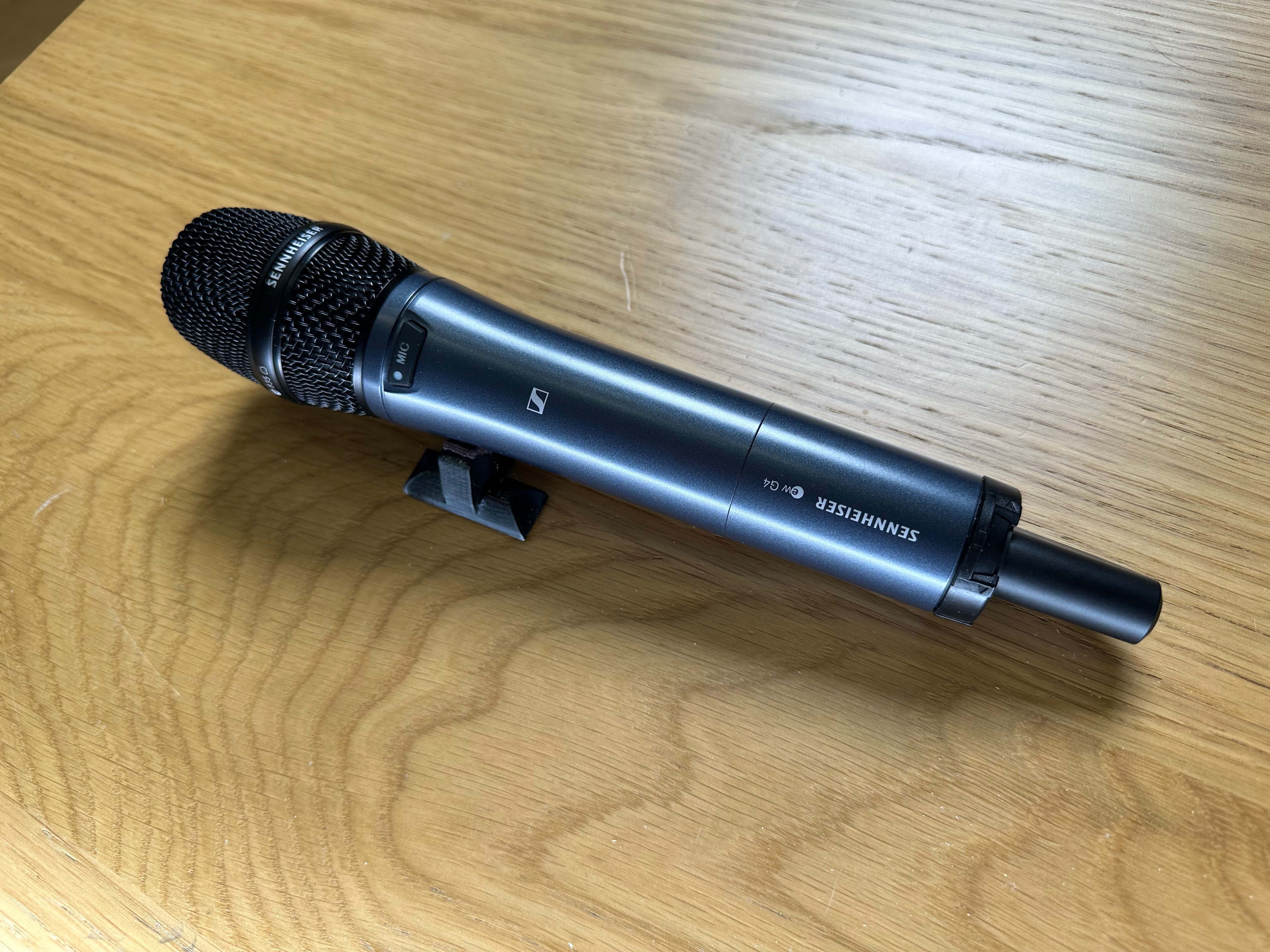 Sennheiser hand microphone stand