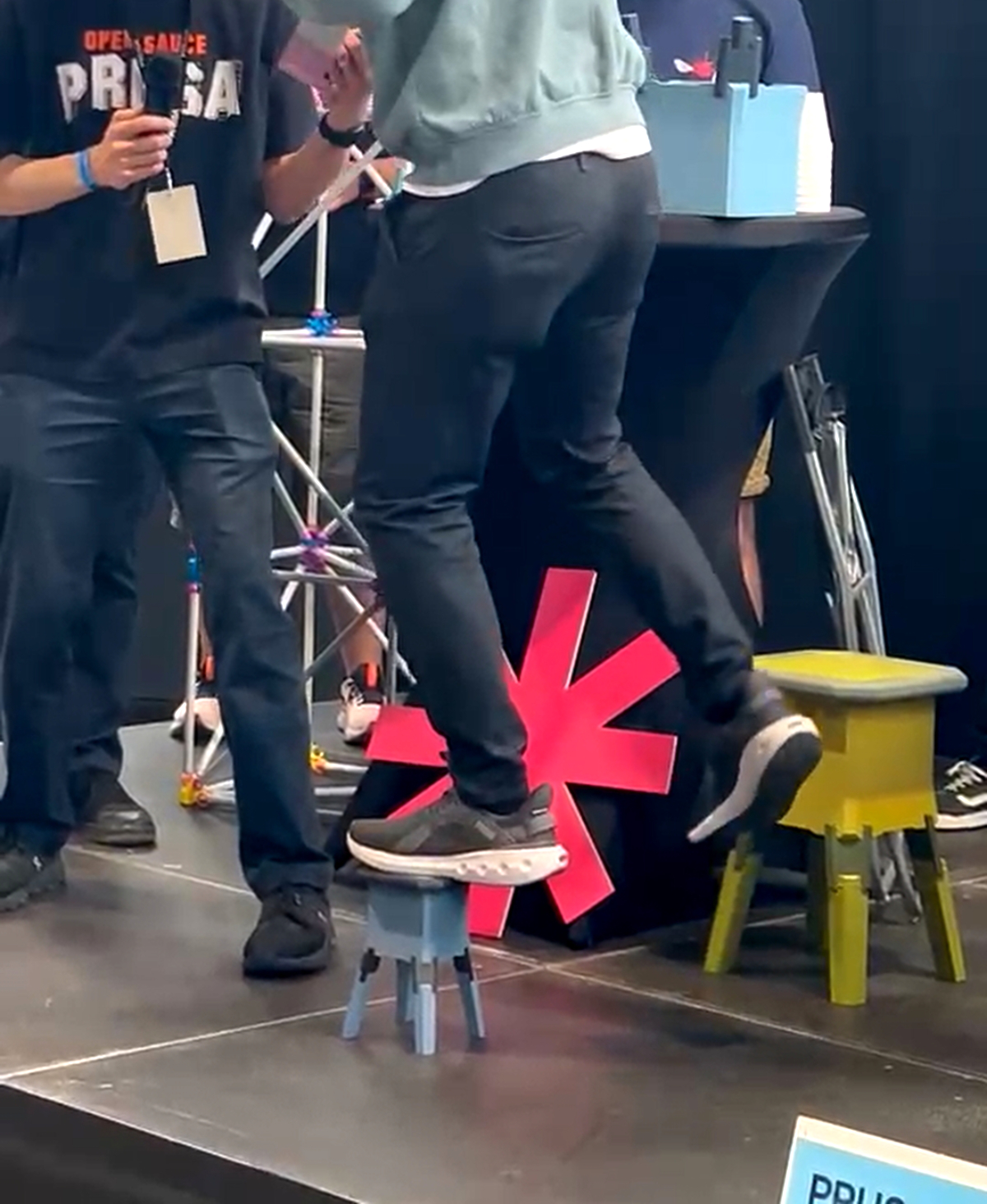 Miniatura 10 do modelo 3D Stool is the box