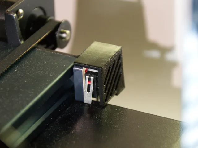 Neptune 3 Pro Y-Endstop Cover with better looking optics and air grid