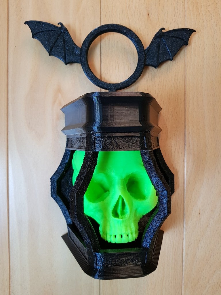 skull lantern - luminous