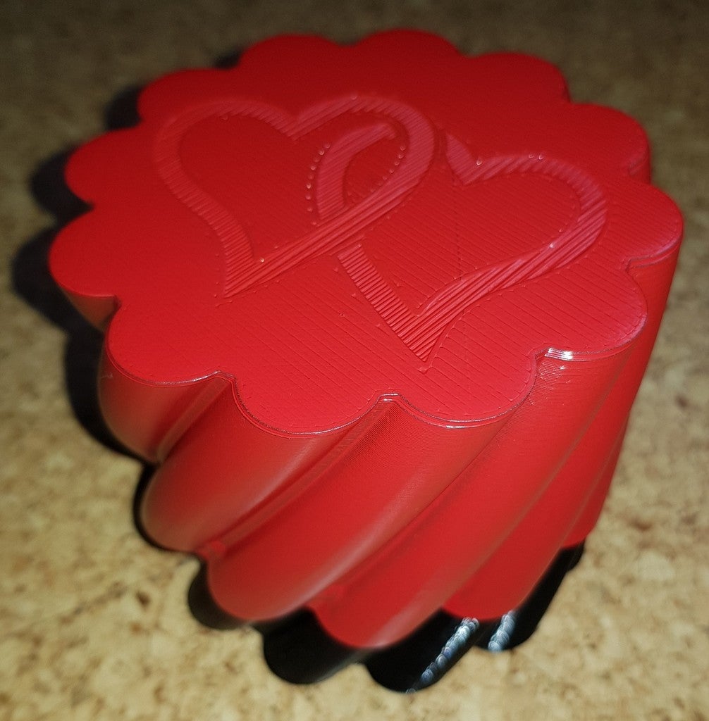Miniatura 4 do modelo 3D Rotating Box1 (with double heart)