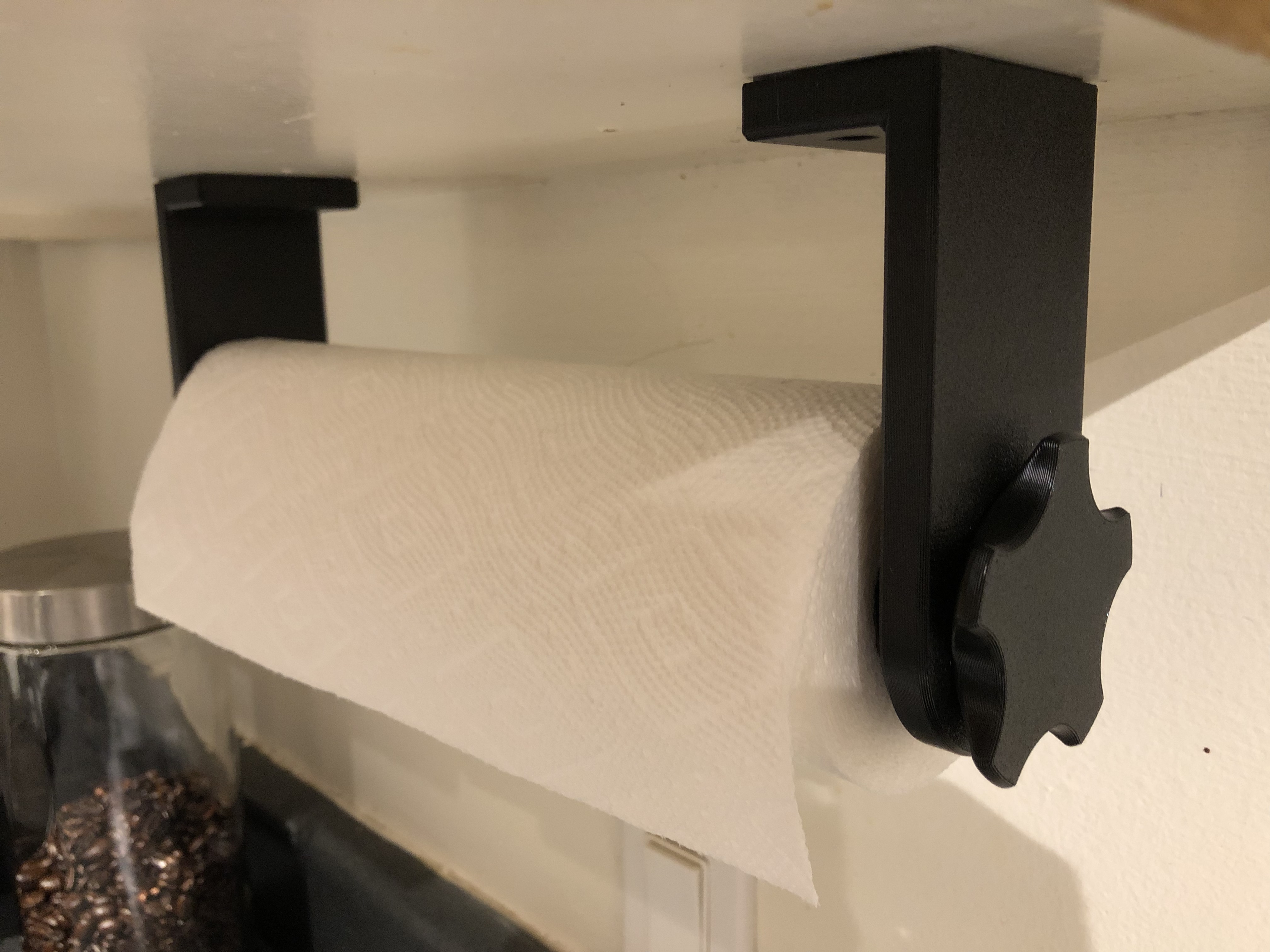 Paper Towel Holder - Resists Unravelling