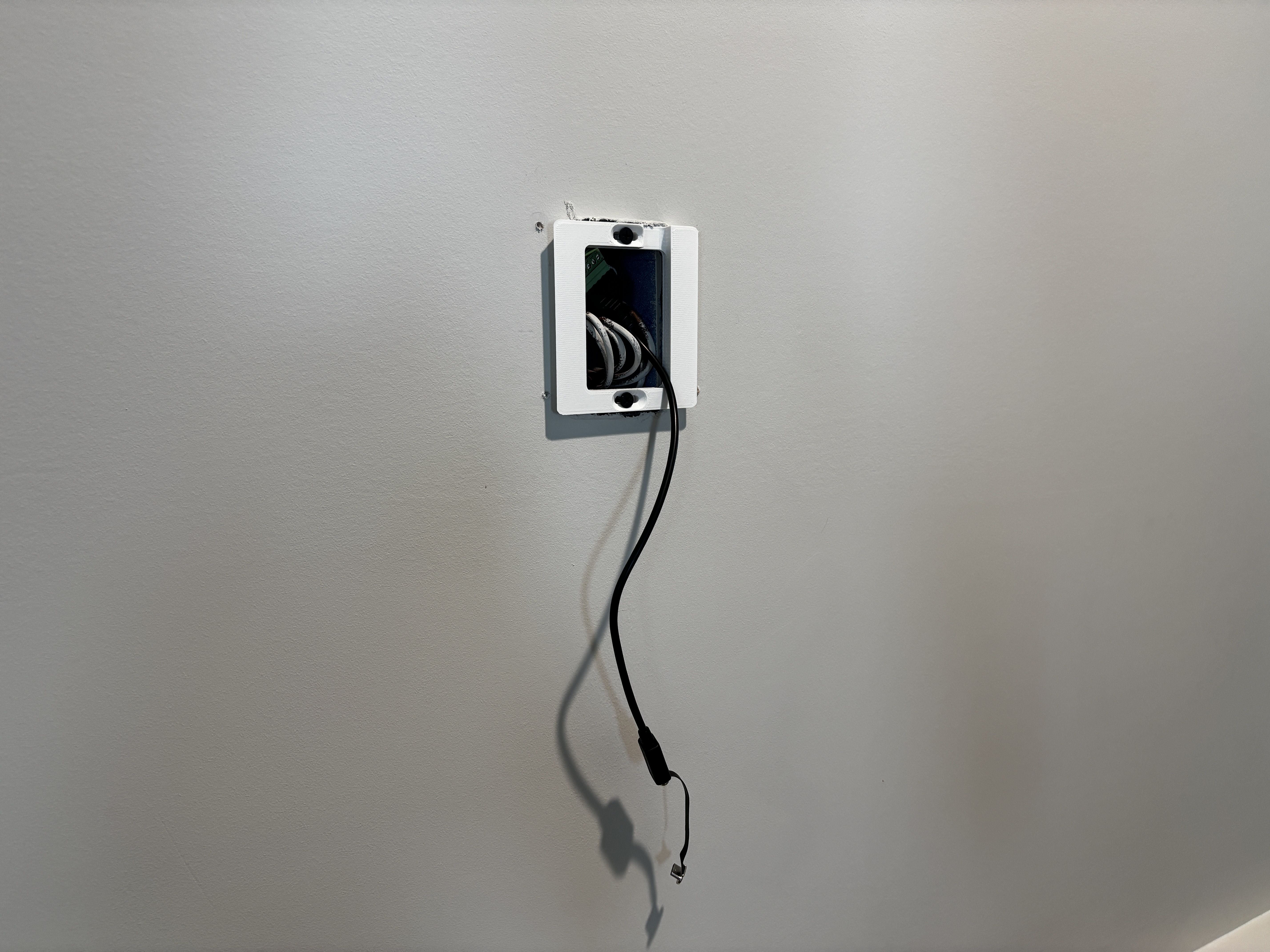 Miniatura 4 do modelo 3D Floating Universal Tablet Wall Mount