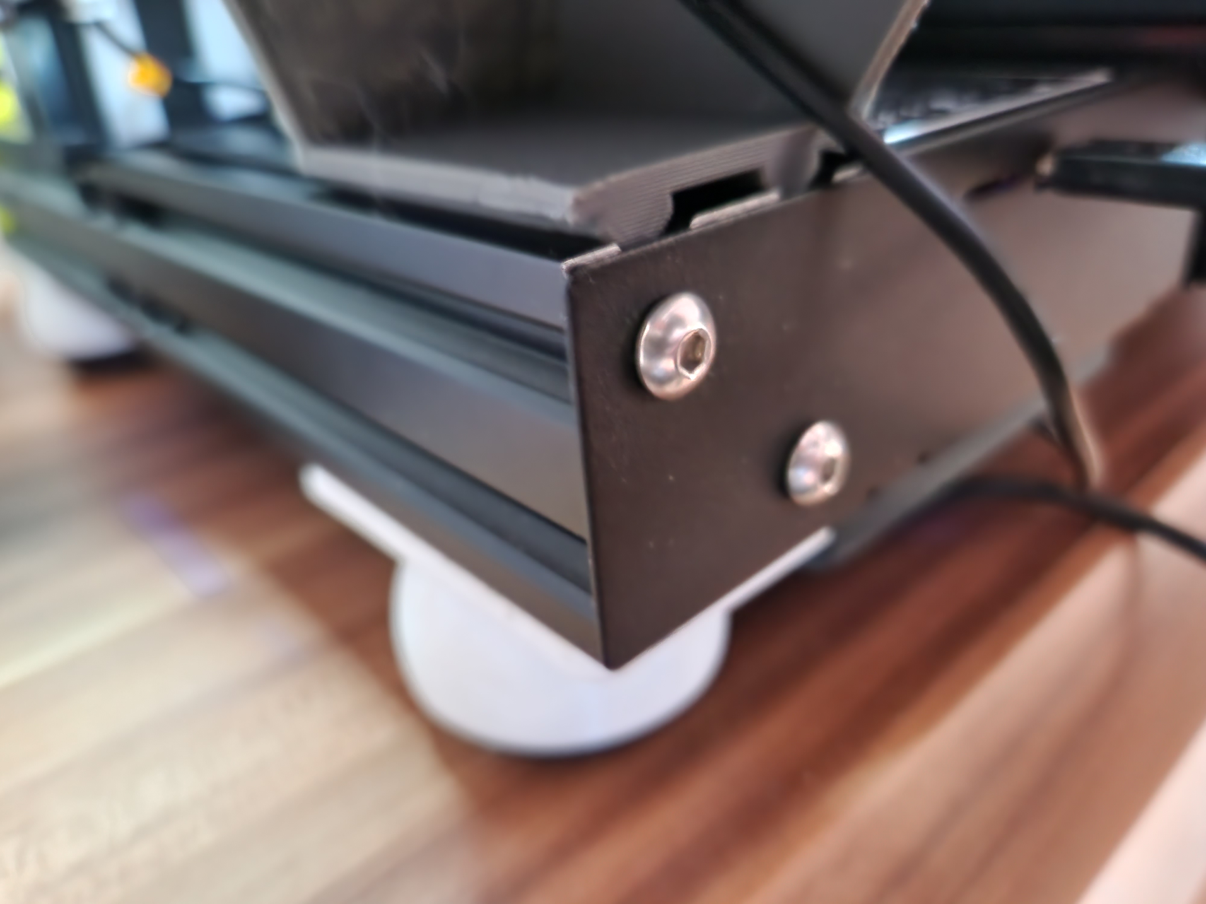 cam (C920) Top Rail Mount Ender 3 V2 by DonKeulito Download free