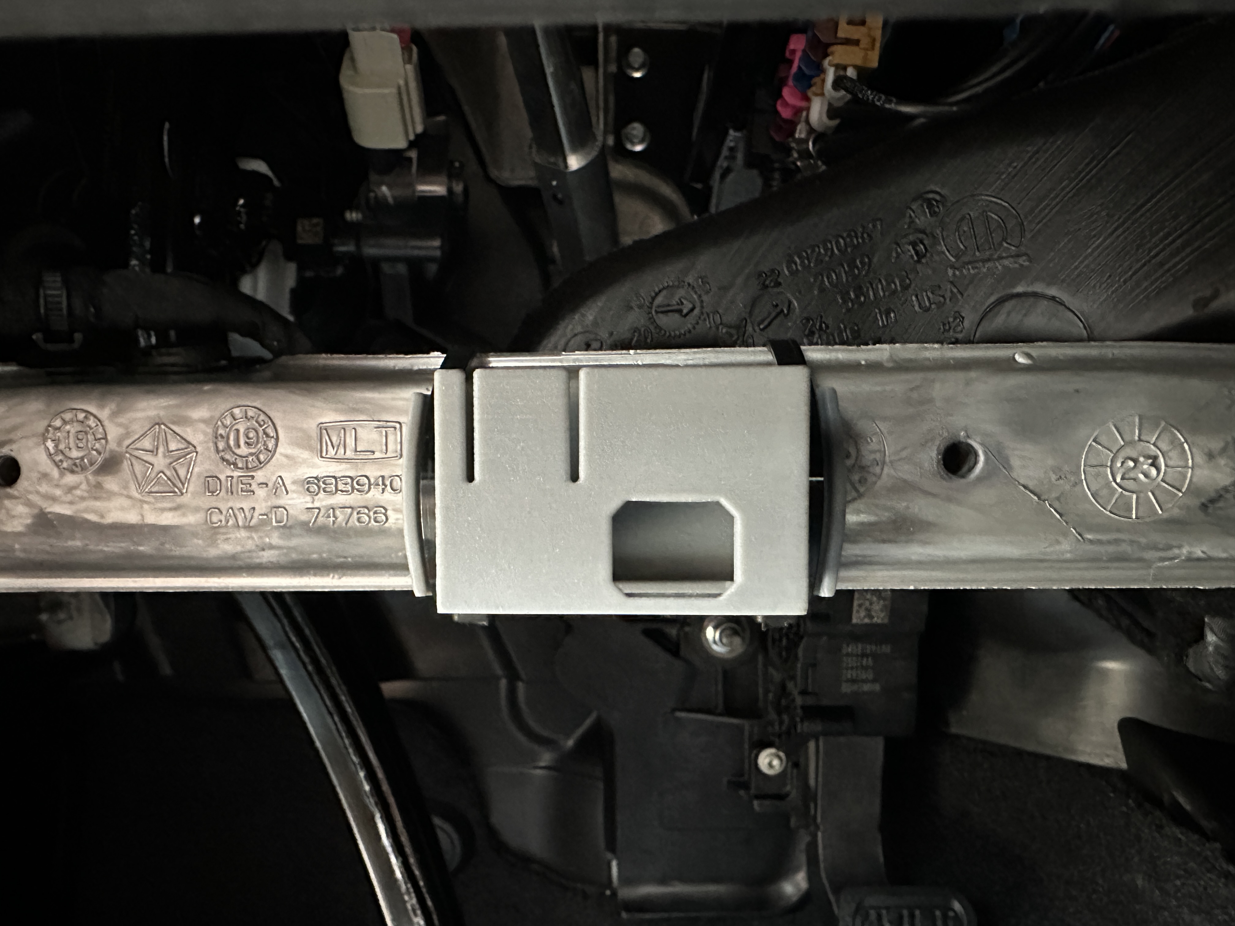 Jeep Tazer JL Mini Mount by whodewhodewhooo Download free STL model