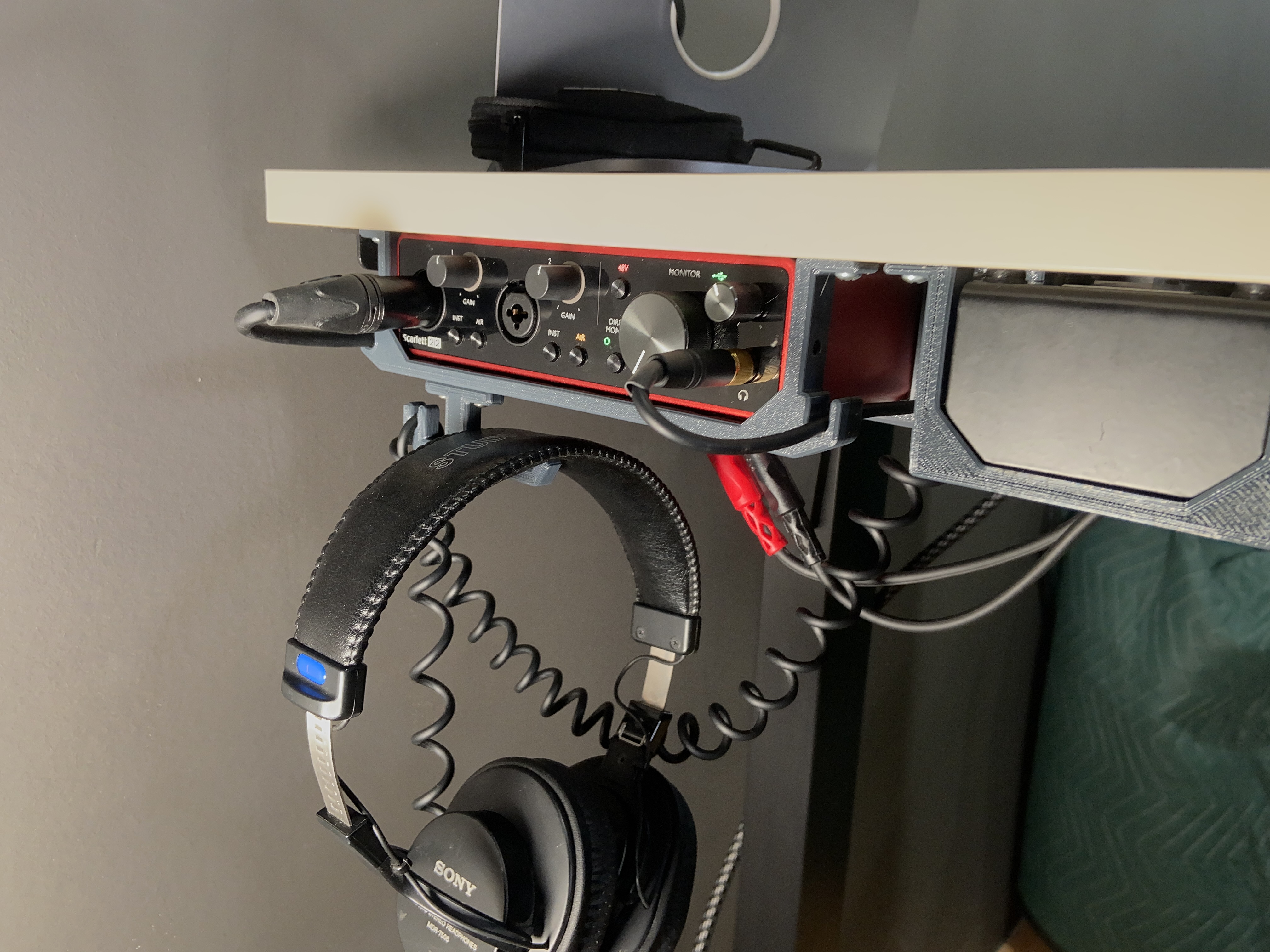 DeskMountEd: Parametric Desk Organization